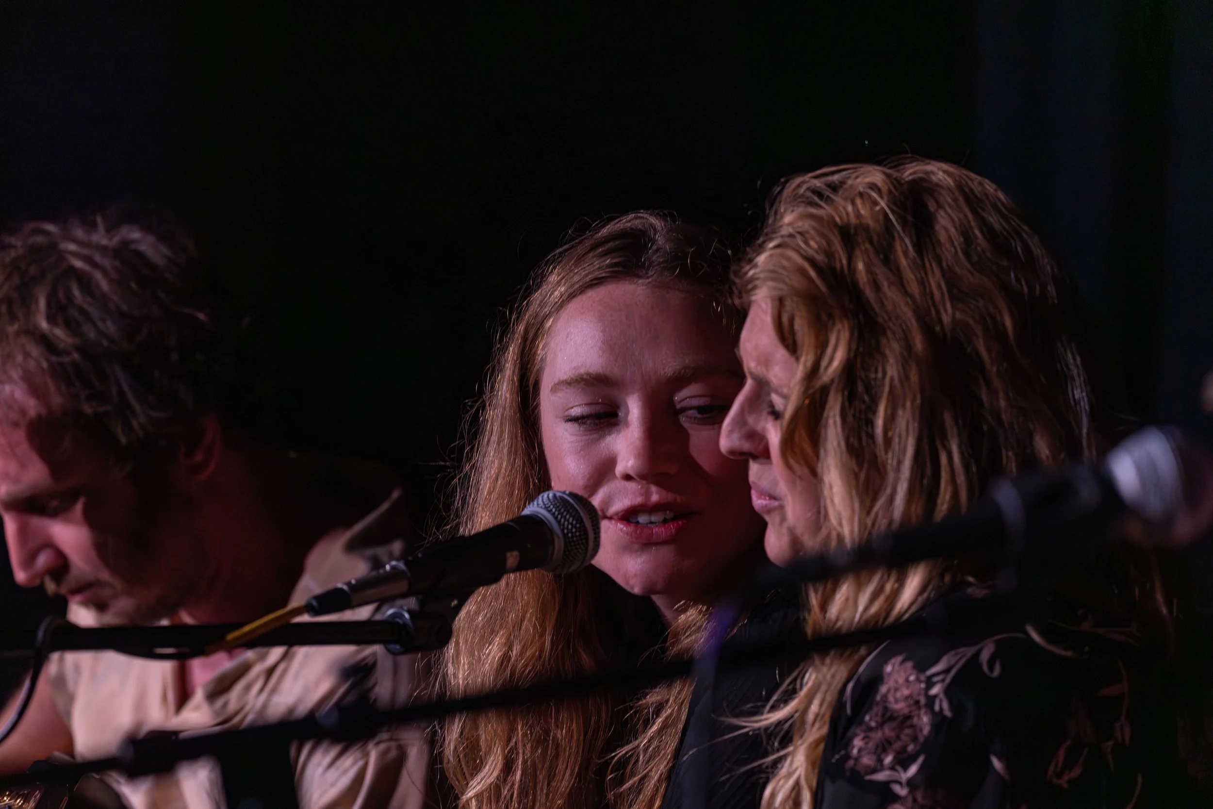 Lexie Roth at the Grange-Vineyard Lights Photography-73.jpeg