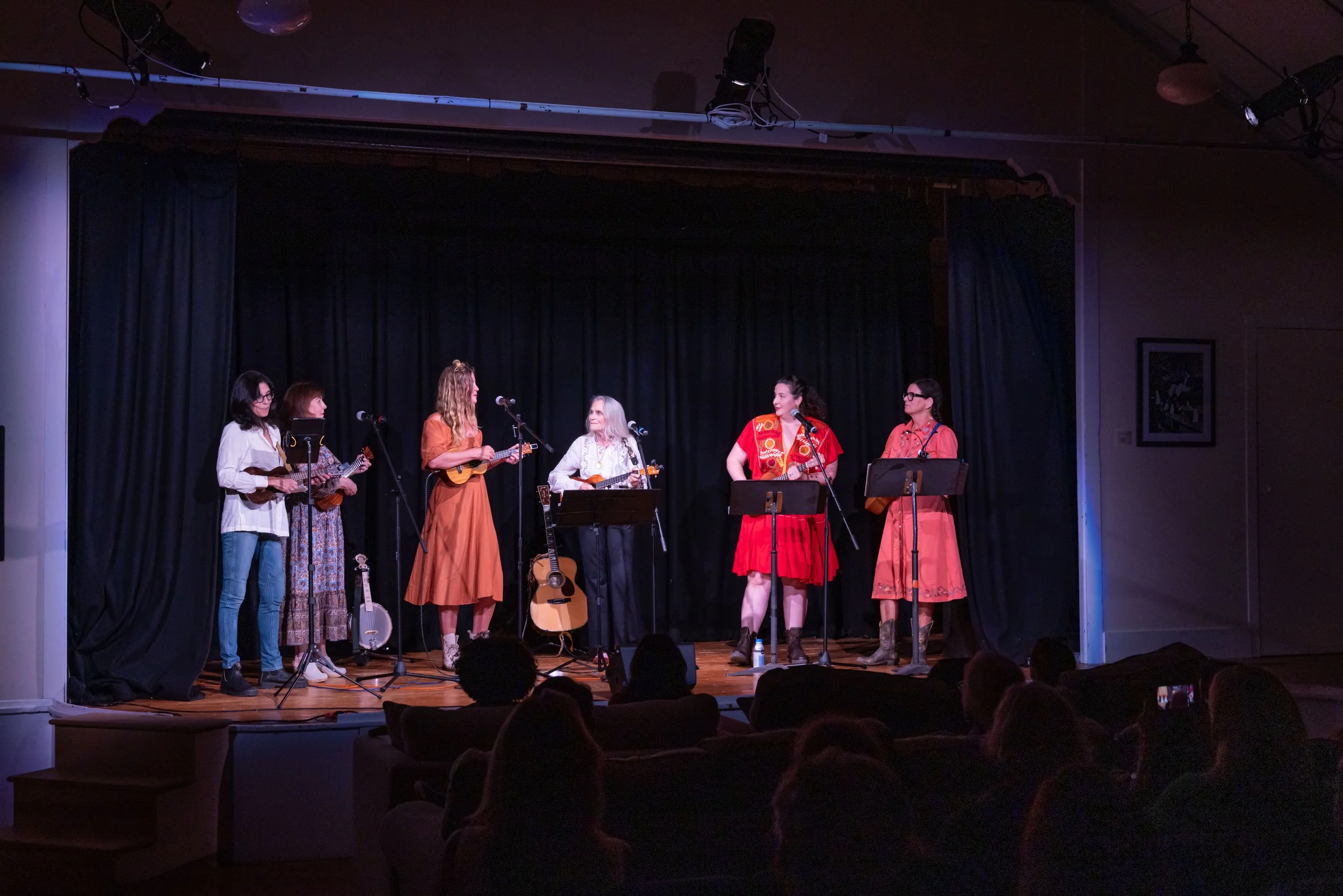 Jon Rudnitsky at the Grange-Vineyard Lights Photography-37.jpeg