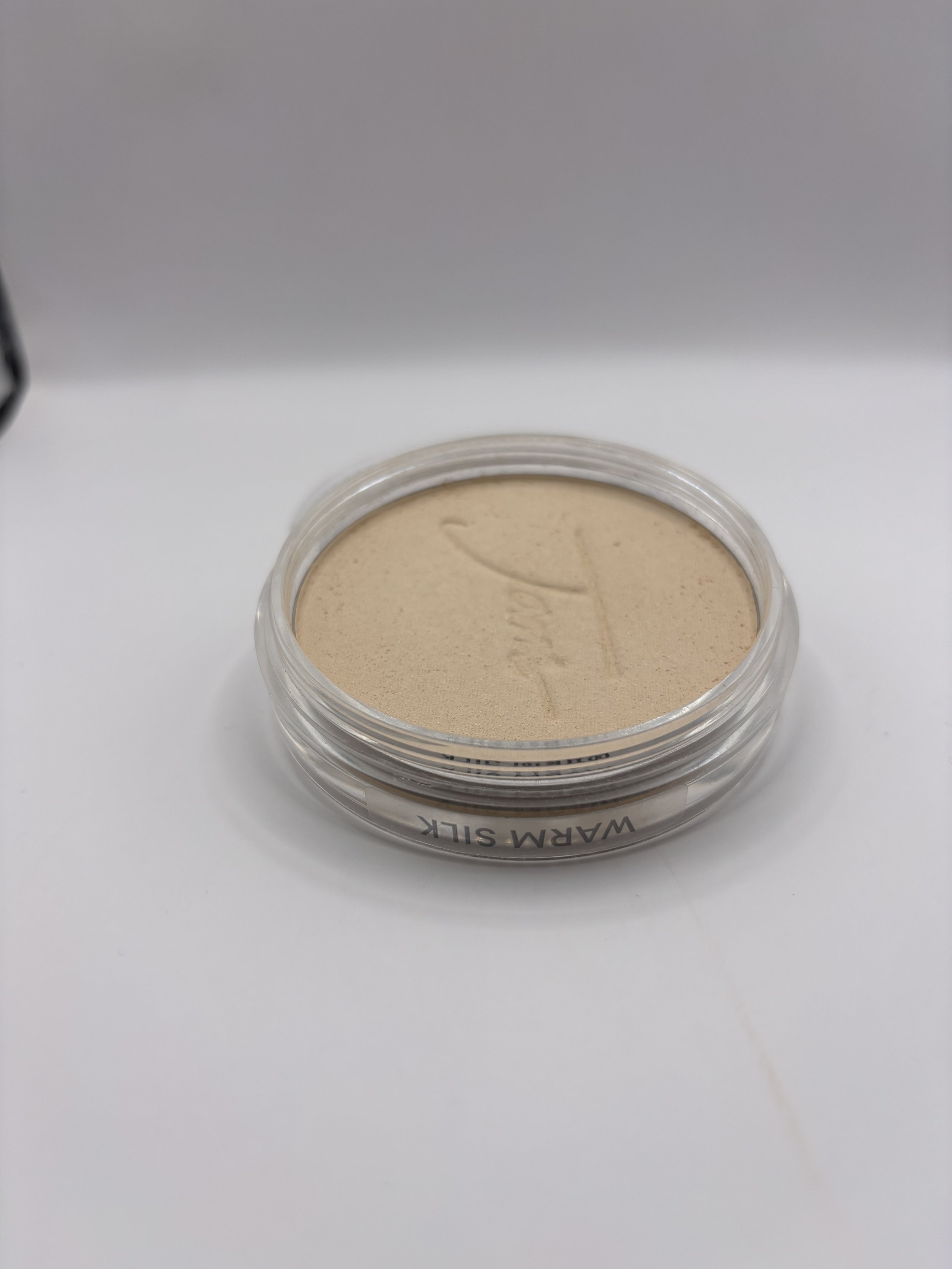 Pure Pressed *Warm Silk Base Refill