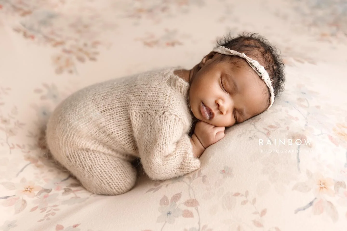 Mom said these photos are newborn-ing lol! I just think she&rsquo;s the cutest! 

www.rainbowphotomh.com 
#dallasmoms #dallasnewbornphotographer #texasbaby #arlingtontx