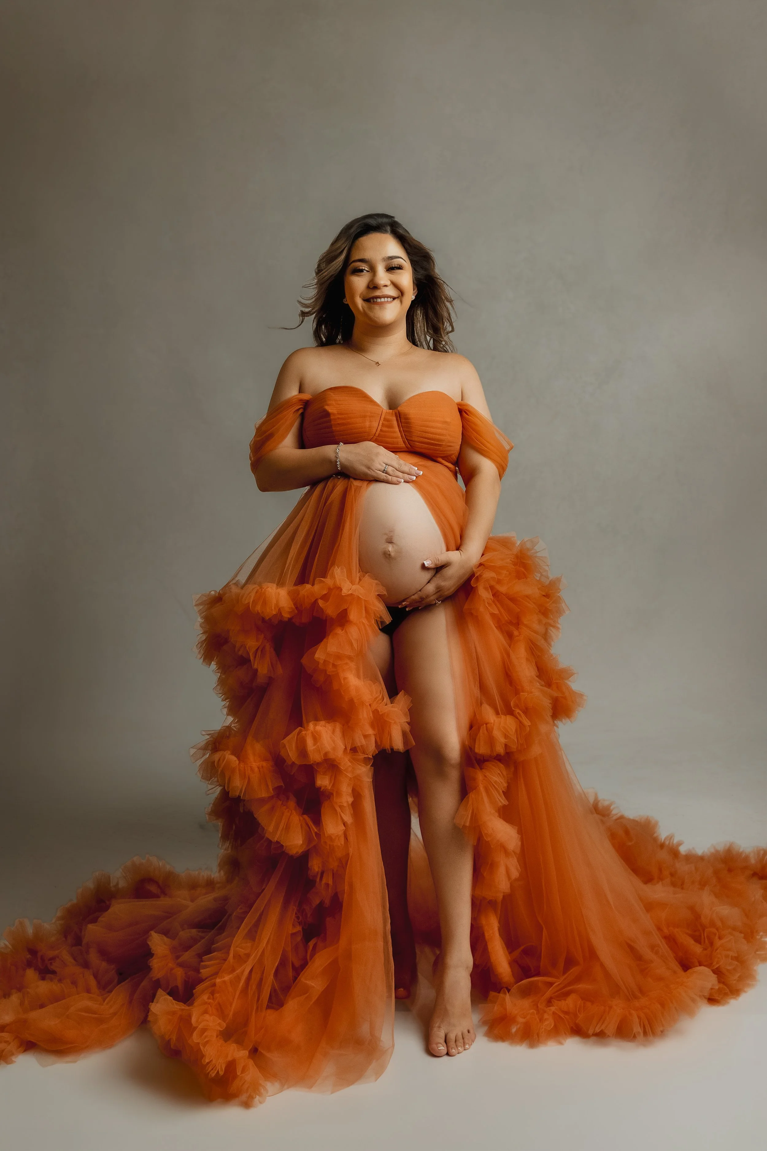 maternity photographer dfw with dresses included