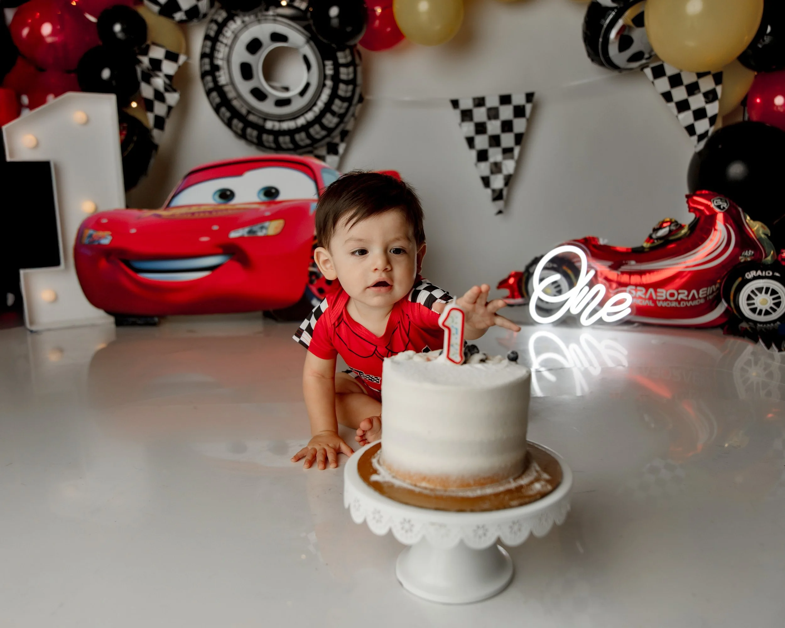 baby's cake smash photoshoot dallas tx
