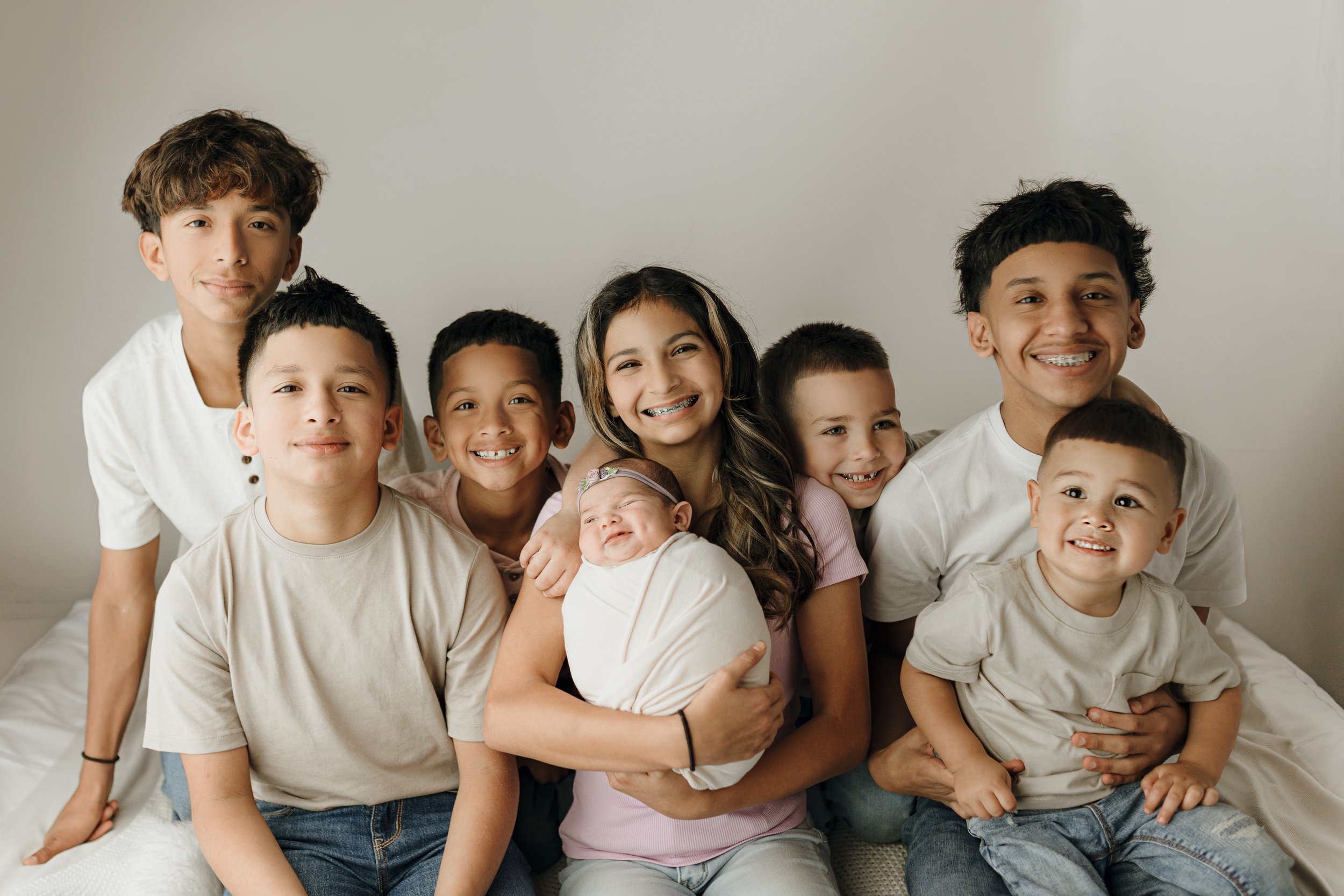 dallas Fort Worth tx newborn photography with siblings Arlington tx newborn photos