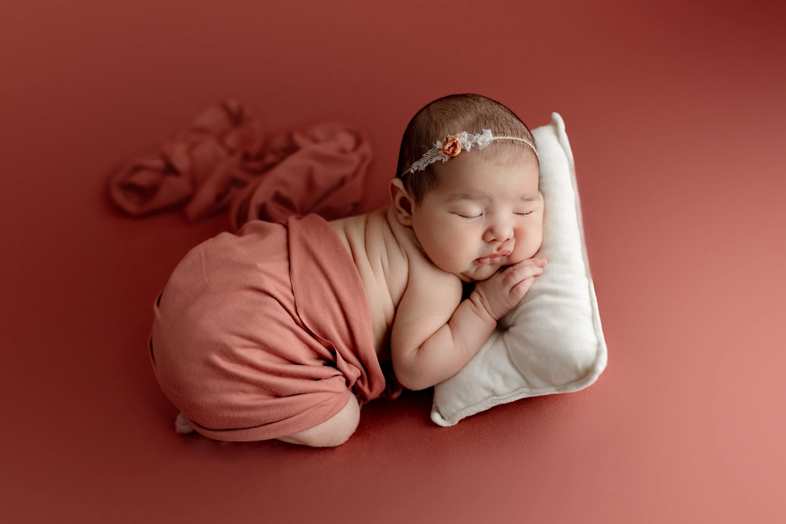 Mansfield tx newborn photoshoot Mansfield, TX newborn photographer with props