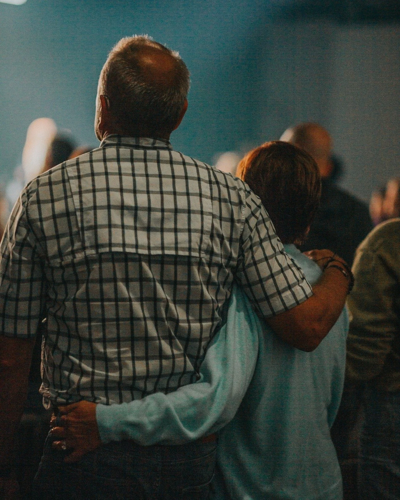 Worship hits different next to your favorite person 🙌