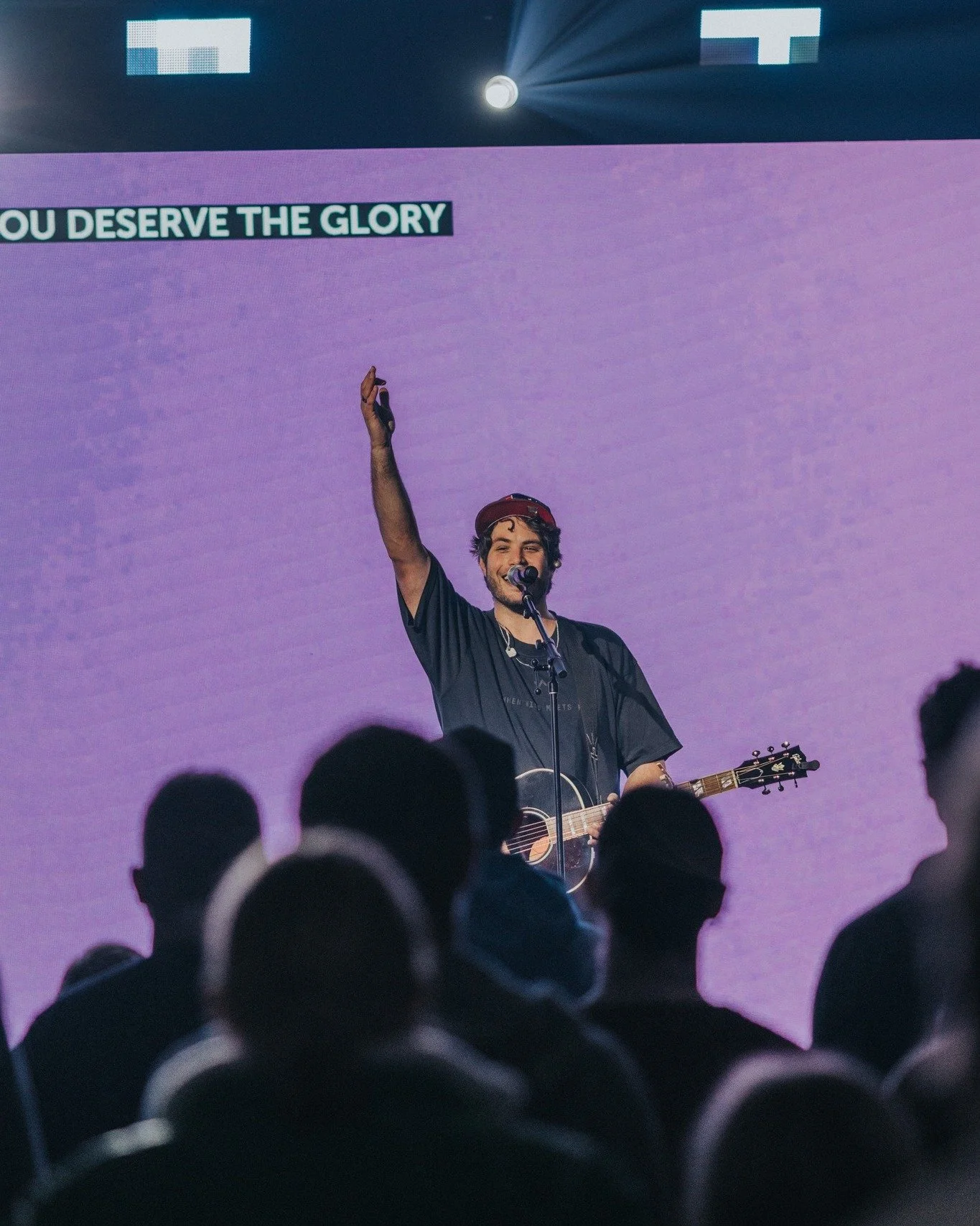 It's eKids Sunday! Join us as we celebrate Jesus' birthday, we can't wait to see ya! 

Westside: 8, 9:30, &amp; 11
Tea: 8, 9:30 &amp; 11 am
57th Street: 8, 9:30, 11 am, &amp; 12:15 pm
Online: 8, 9:30, &amp; 11 am
Durfee: Mondays at 7 pm
Jameson: Tues