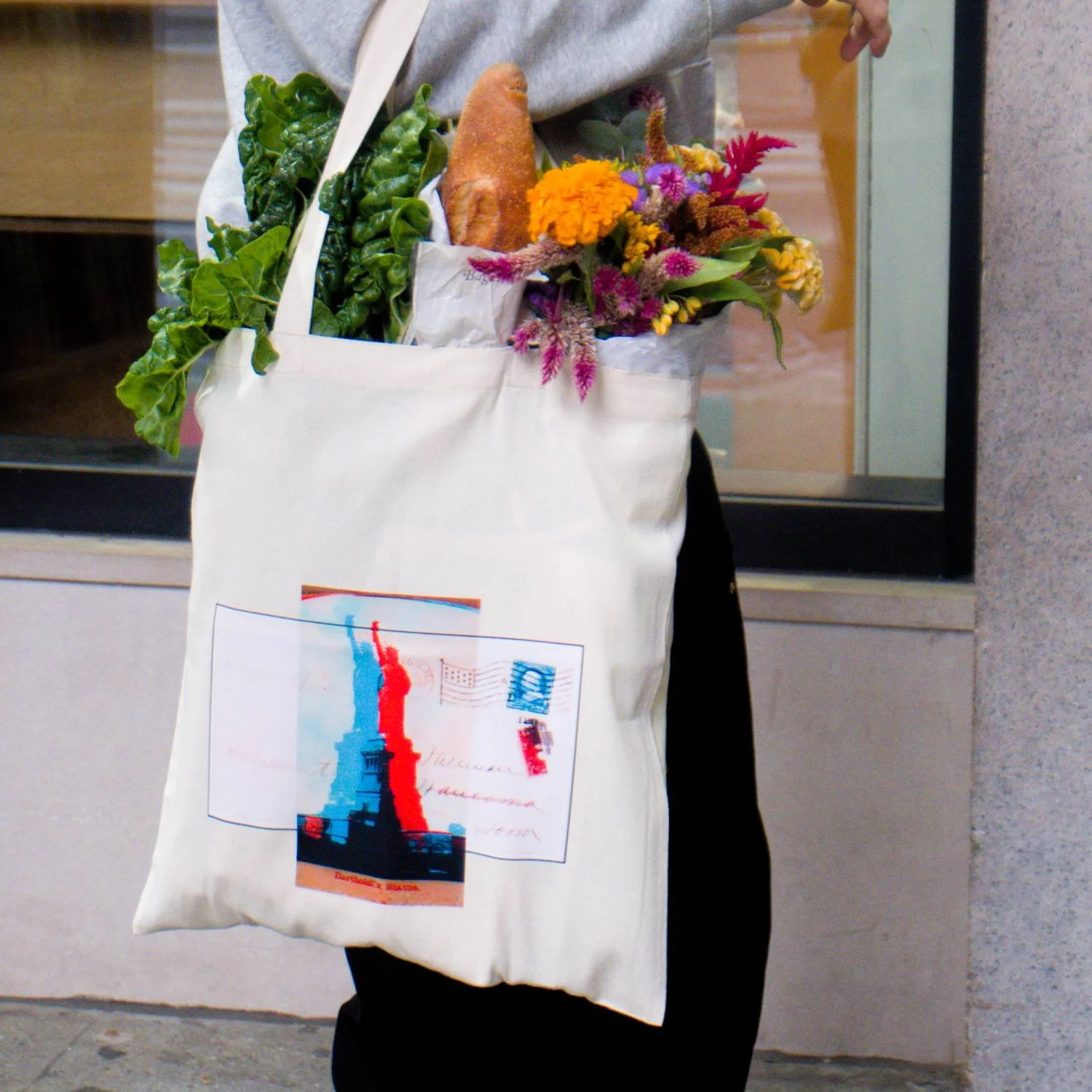 Retro Active 3 - Statue of Liberty,  tote bag