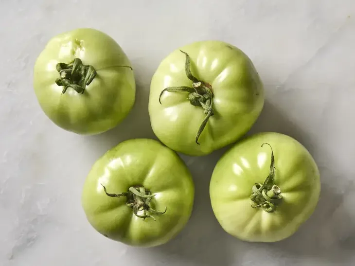 green-tomatoes-.webp