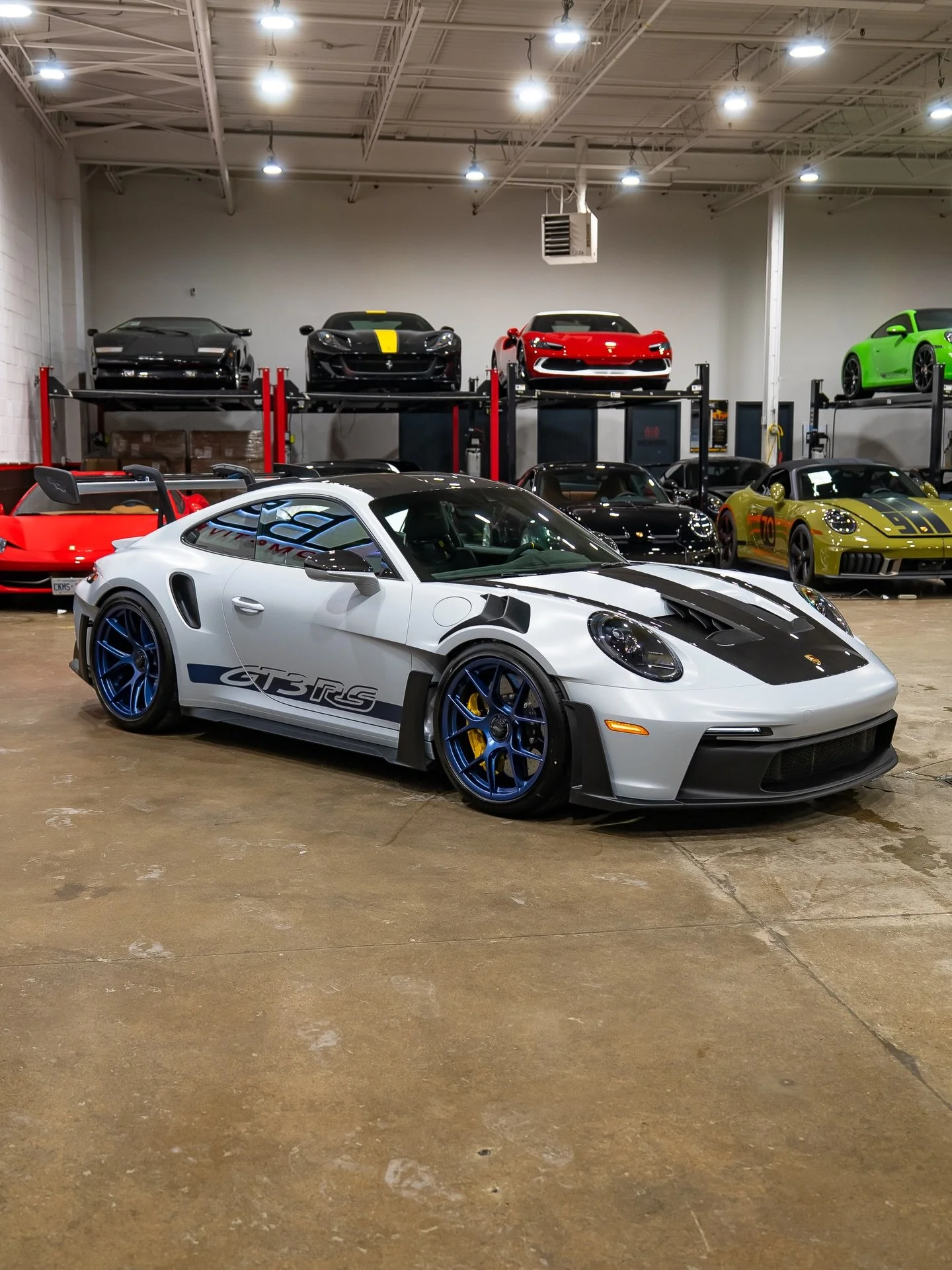 The transformation this GT3 RS needed 🔥 Fresh from the factory and in need of full body paint protection, but also in need of standing out from the rest of white 3RS&rsquo;s. We installed Stealth PPF from head to toe, all edges wrapped and minimal s