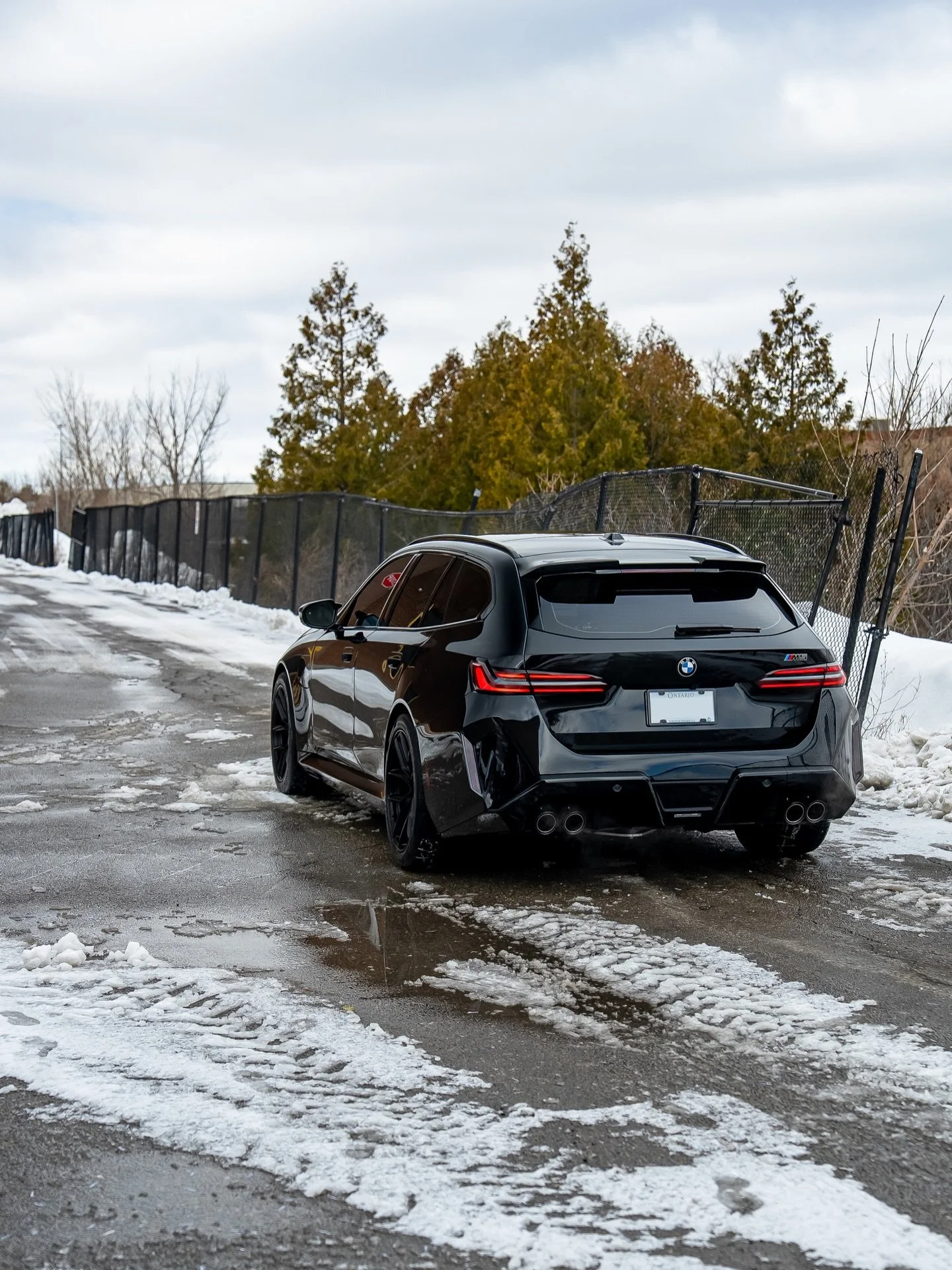 M5 Touring sealed and ready for spring ☀️ Glossier than ever with a tailored full body paint protection film install. Essentials for privacy &amp; security sorted out; with a front &amp; rear dash cam, TAG, all around tint 20%, windshield tint 50%. C