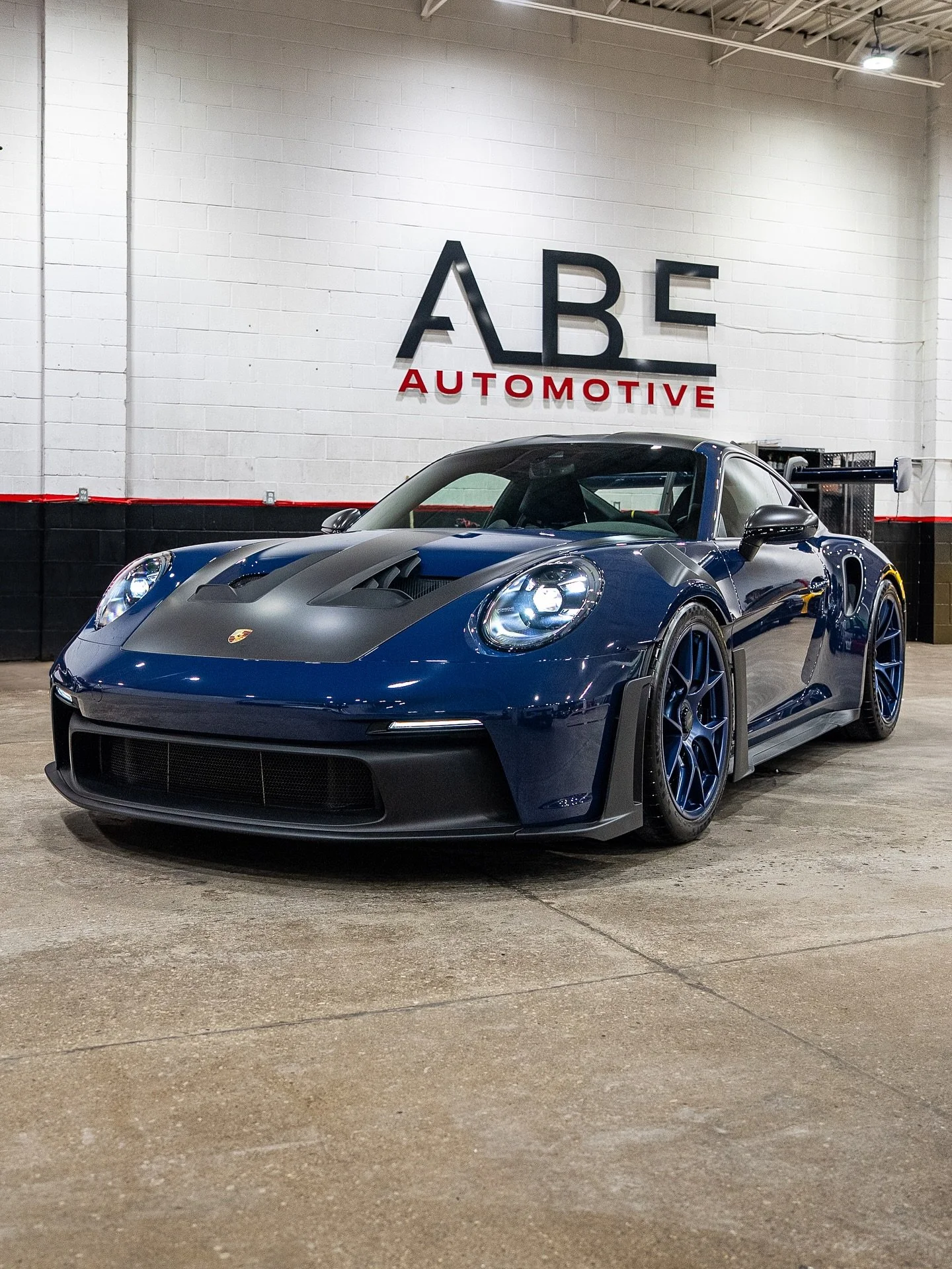 Any spec is possible for your GT3 RS 🔥 

From gloss black with gloss carbon, to gloss blue with matte carbon &amp; different decals. This client had a very specific colour in mind for his ideal spec. We sourced Navy Blue Vinyl from @inozetek.canada 