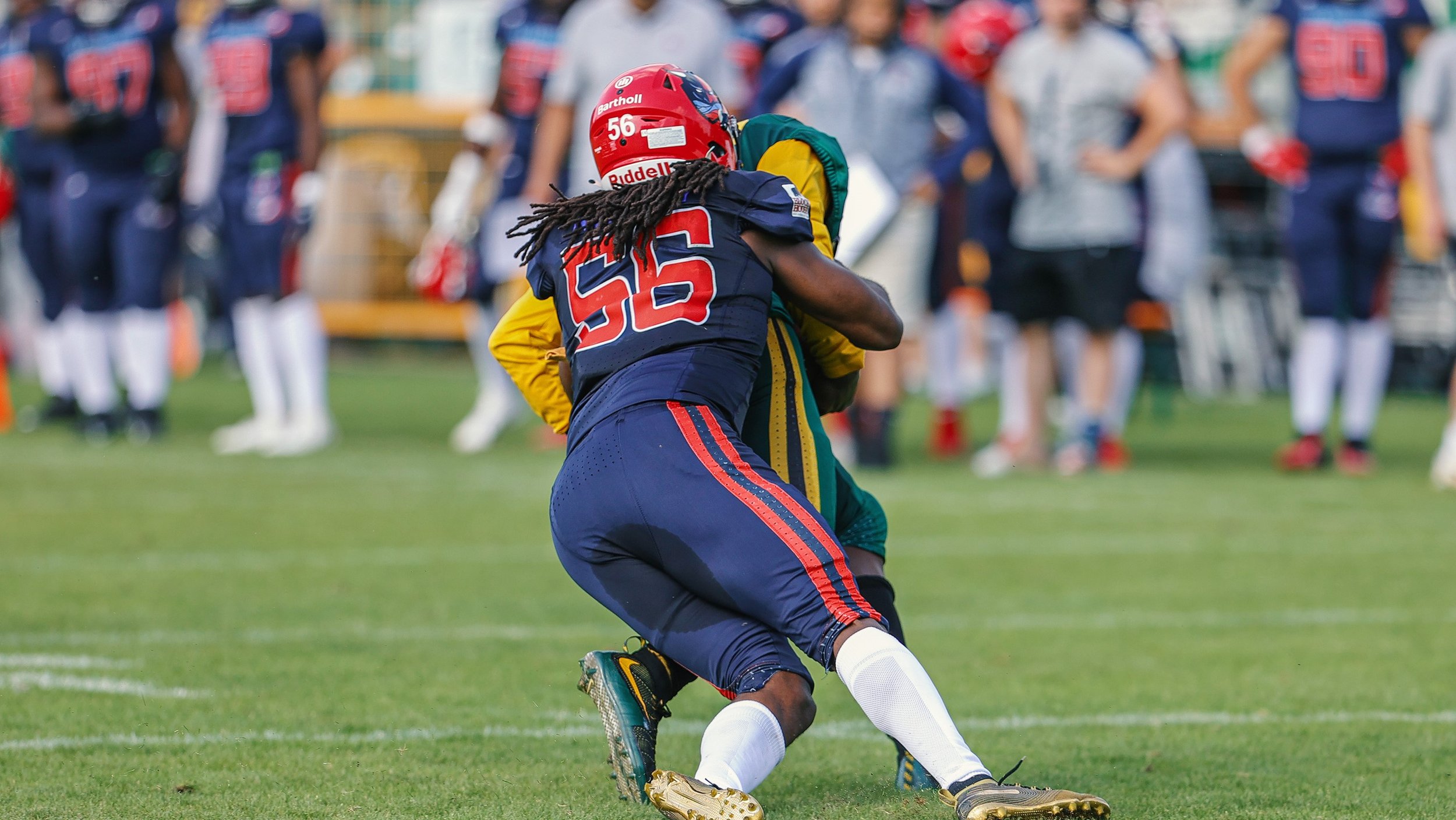 „Hungriger zurückkommen!“ Hamburg Sea Devils verlängern mit Linebacker Giovanni Nanguy