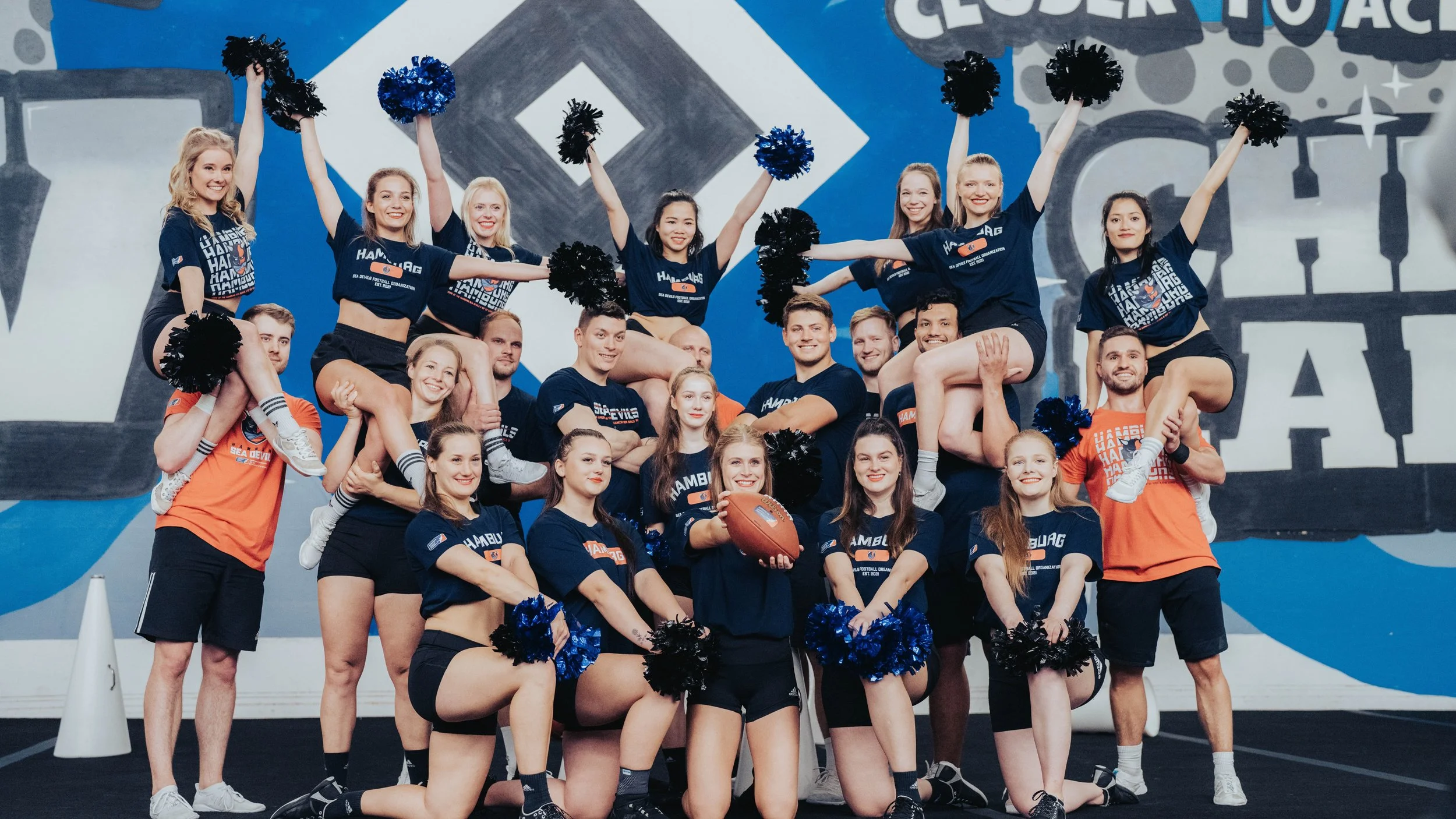 Hamburg Sea Devils kooperieren mit HSV Cheerleading – Unterstützung auch durch Giants und Savages