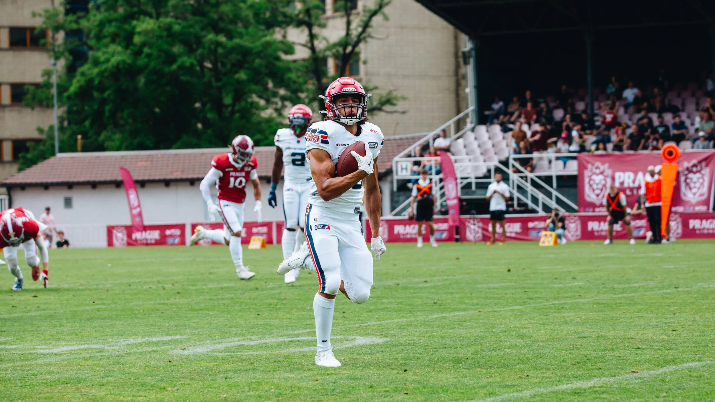 Hamburg Sea Devils feiern ersten Saisonsieg gegen die Prague Lions