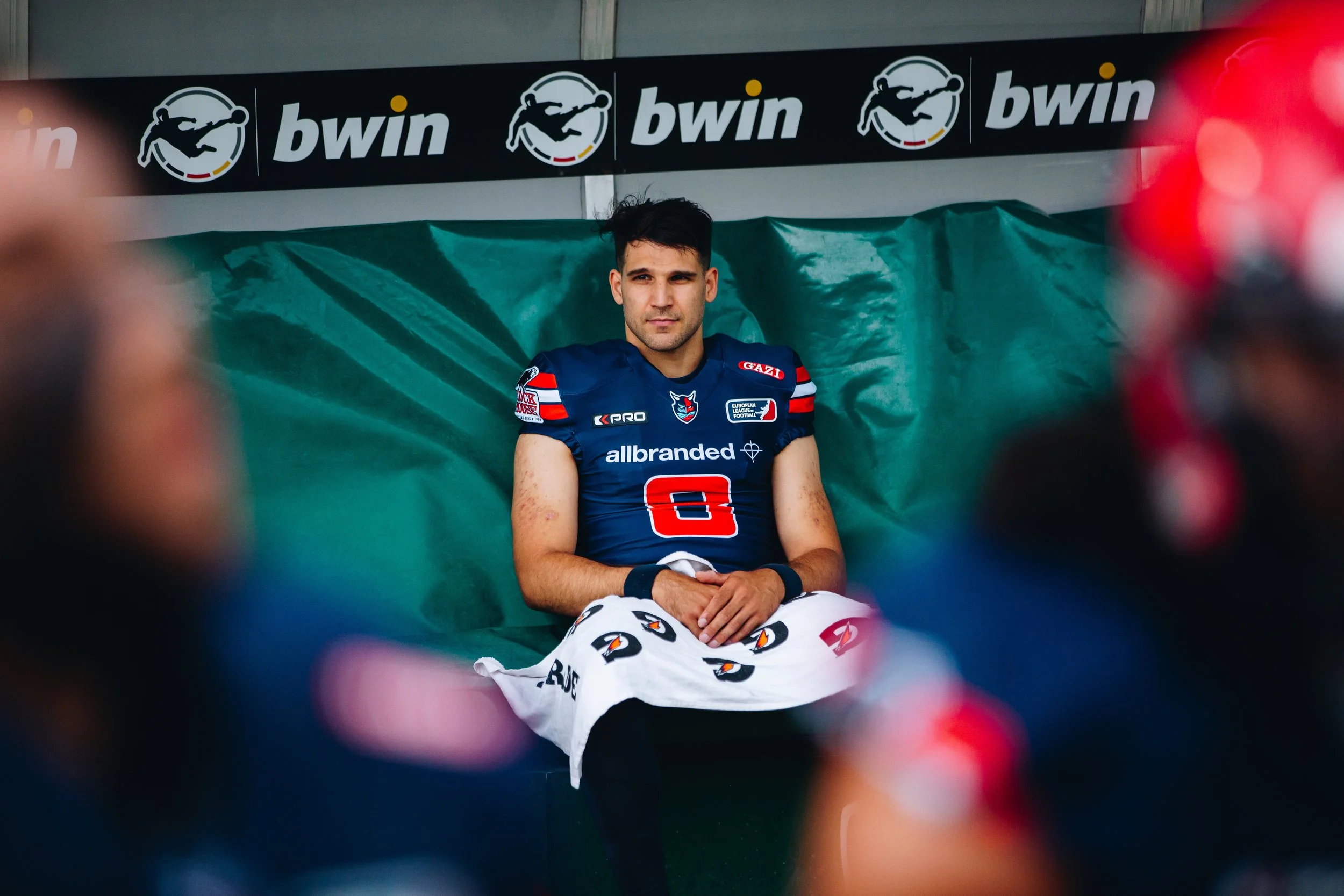 Eric Schlomm bleibt ein Sea Devil – Vertragsverlängerung mit Kicker und Teamkapitän