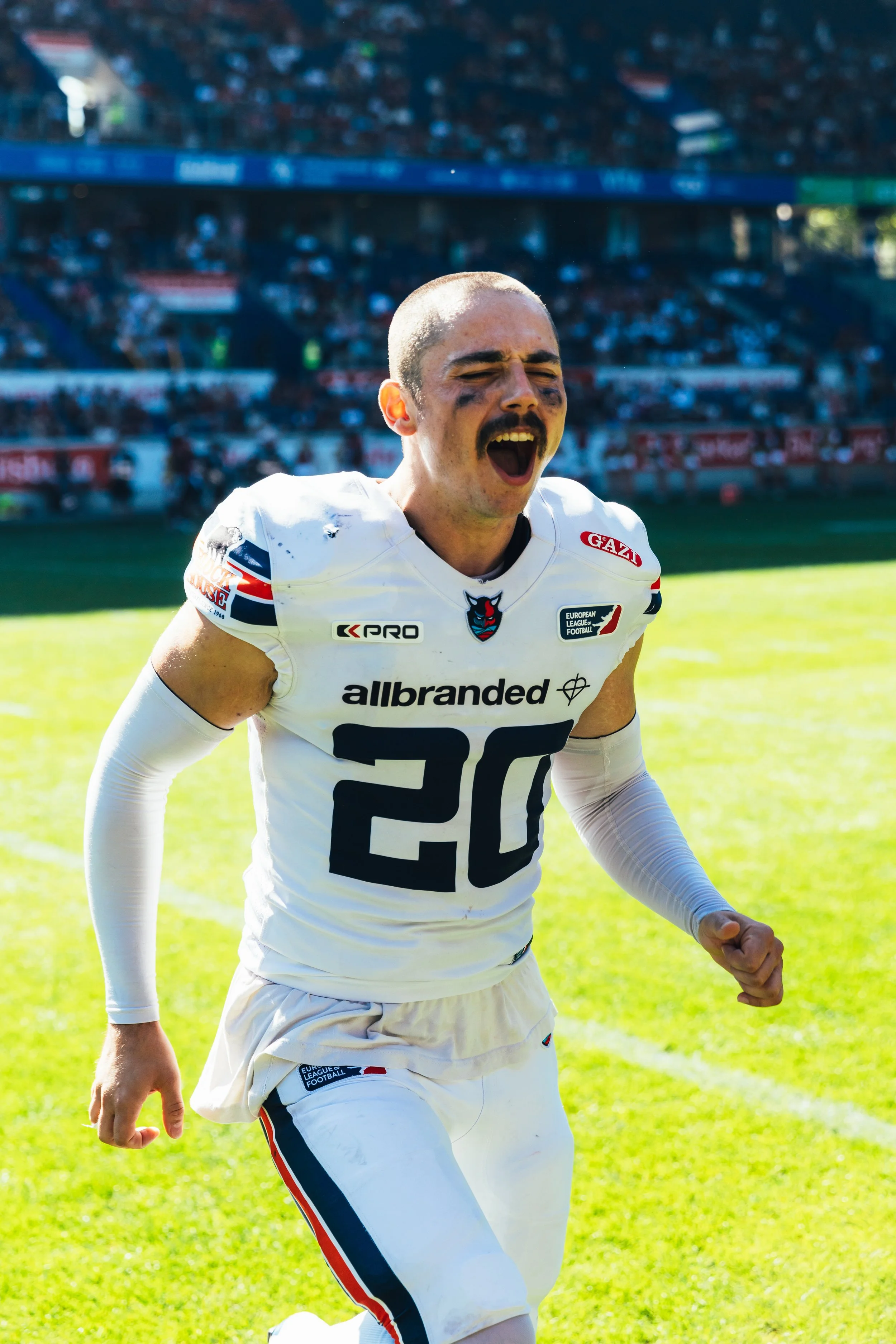 Lasse Meyer bleibt an Bord – Veteran und Teamkapitän verlängert seinen Vertrag bei den Hamburg Sea Devils