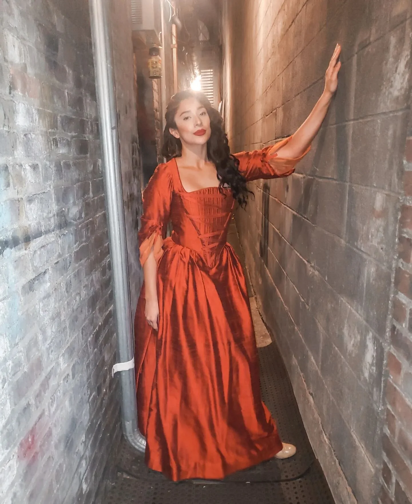 "Nobody needs to know!" 📜🌹

📸: @jackjack5109
@hamiltonmusical

#Hamilton #Broadway #LaurenBoyd #MariaReynolds #AndPeggy #HamilPups #WaitForIt #SayNoToThis #ReynoldsPamphlet