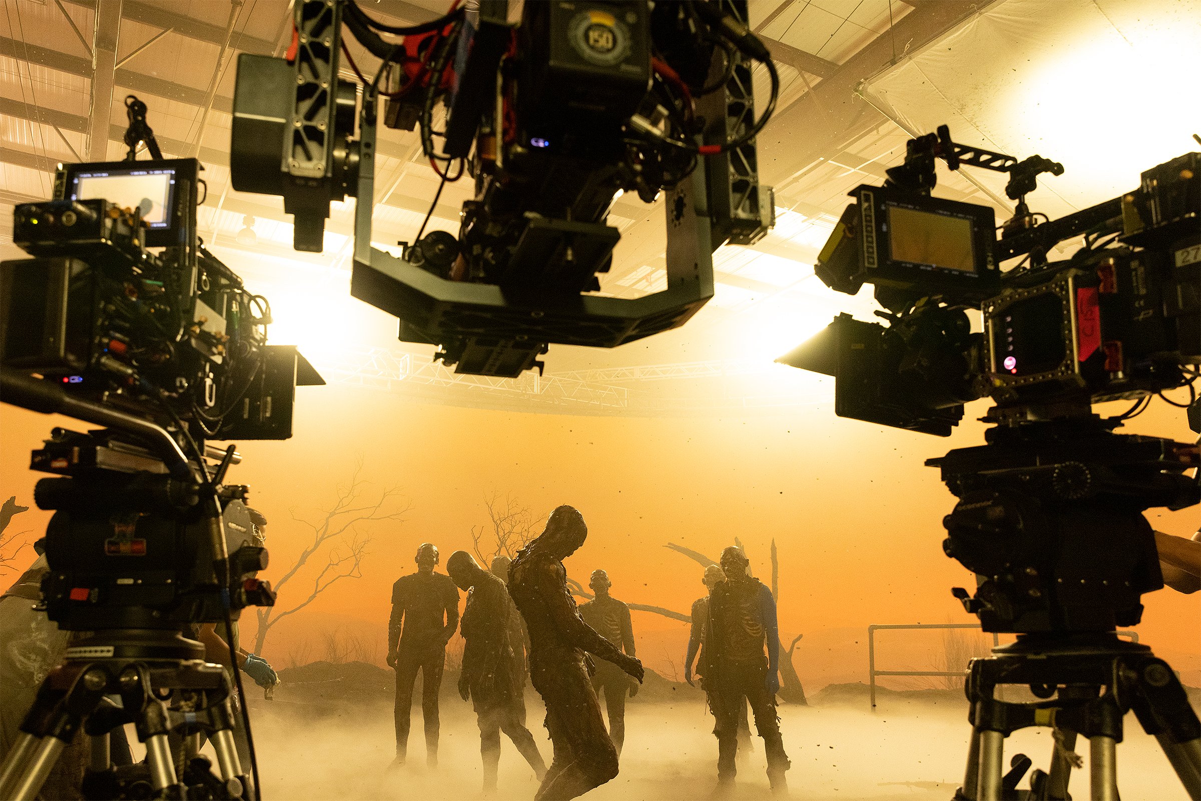 FTWD-BTS-EP3-.jpg