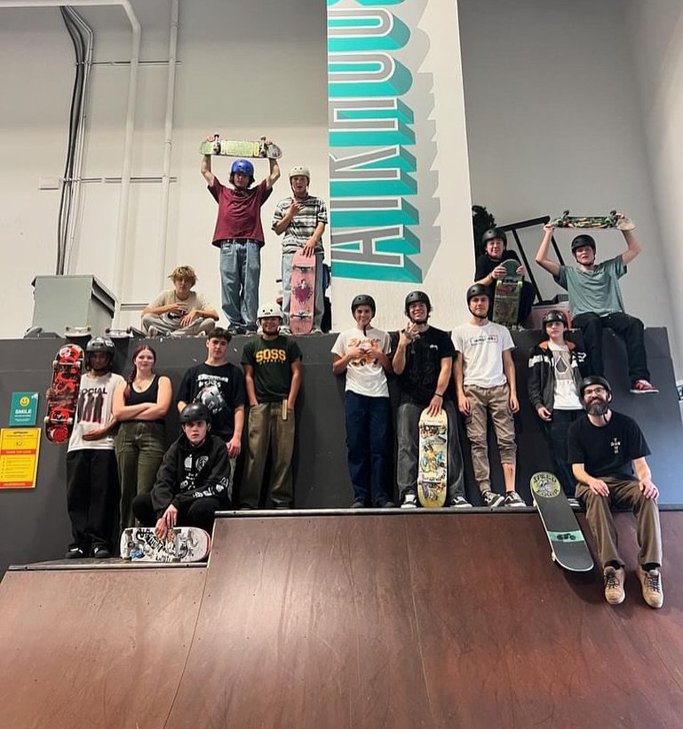 Love a group shred!! Thanks @sossskateboardclub for ripping the ramp 🛹 Want a group session with mates? How about for a different kind of adult birthday party? Maybe a sick team end of season party ? We are the perfect place for all of that, whether
