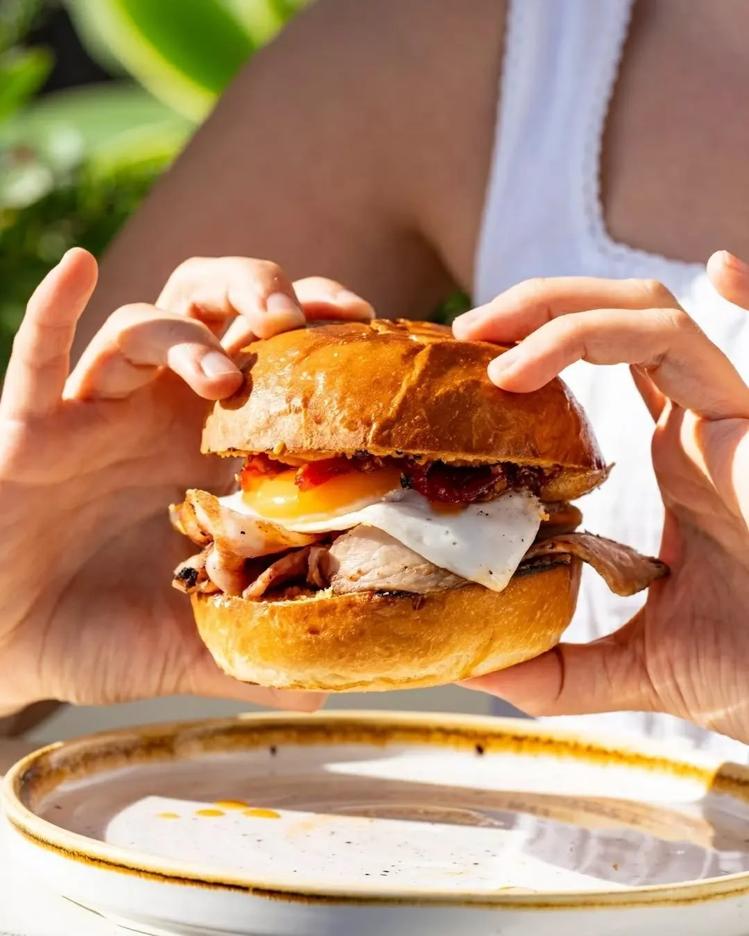 Morning ☀️ Breakfast is served.

Doors from 8am. Pans frying, eggs cooking, coffee pouring. That first long-weekend brekkie by the lake just hits different.