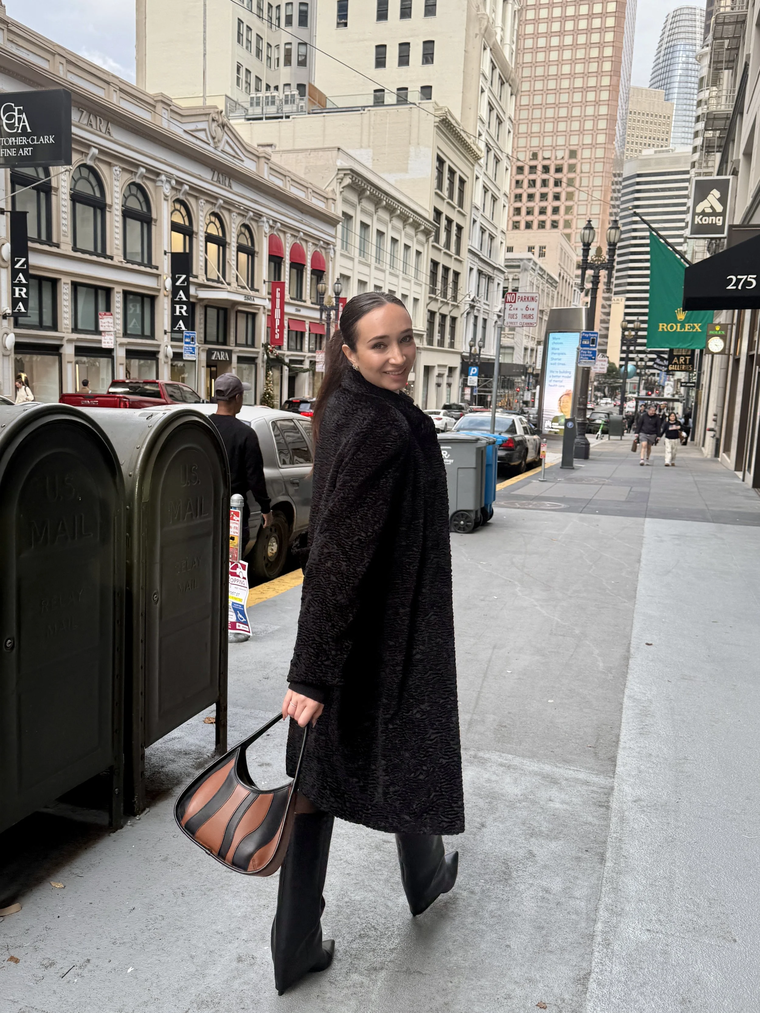 245: Your Glow-Up Guide to Setting Resolutions You'll Actually Keep (January's Monthly Curriculum)