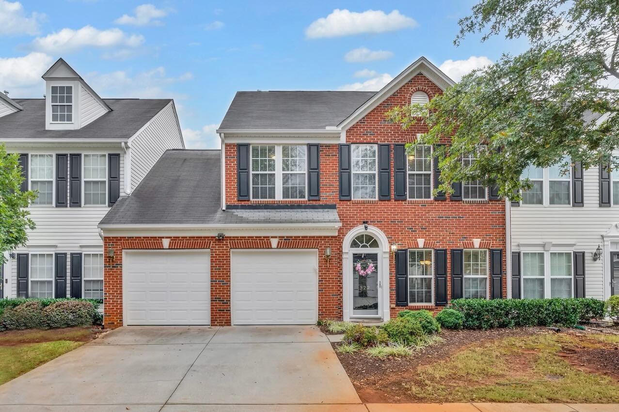 If you are on the hunt for your new home this weekend, be sure to add these incredible listings to your route! 🌟 🏡 

📍322 Majesty Court- Greenville
Move-in ready brick townhome on Greenville&rsquo;s Eastside featuring an open layout, granite kitch