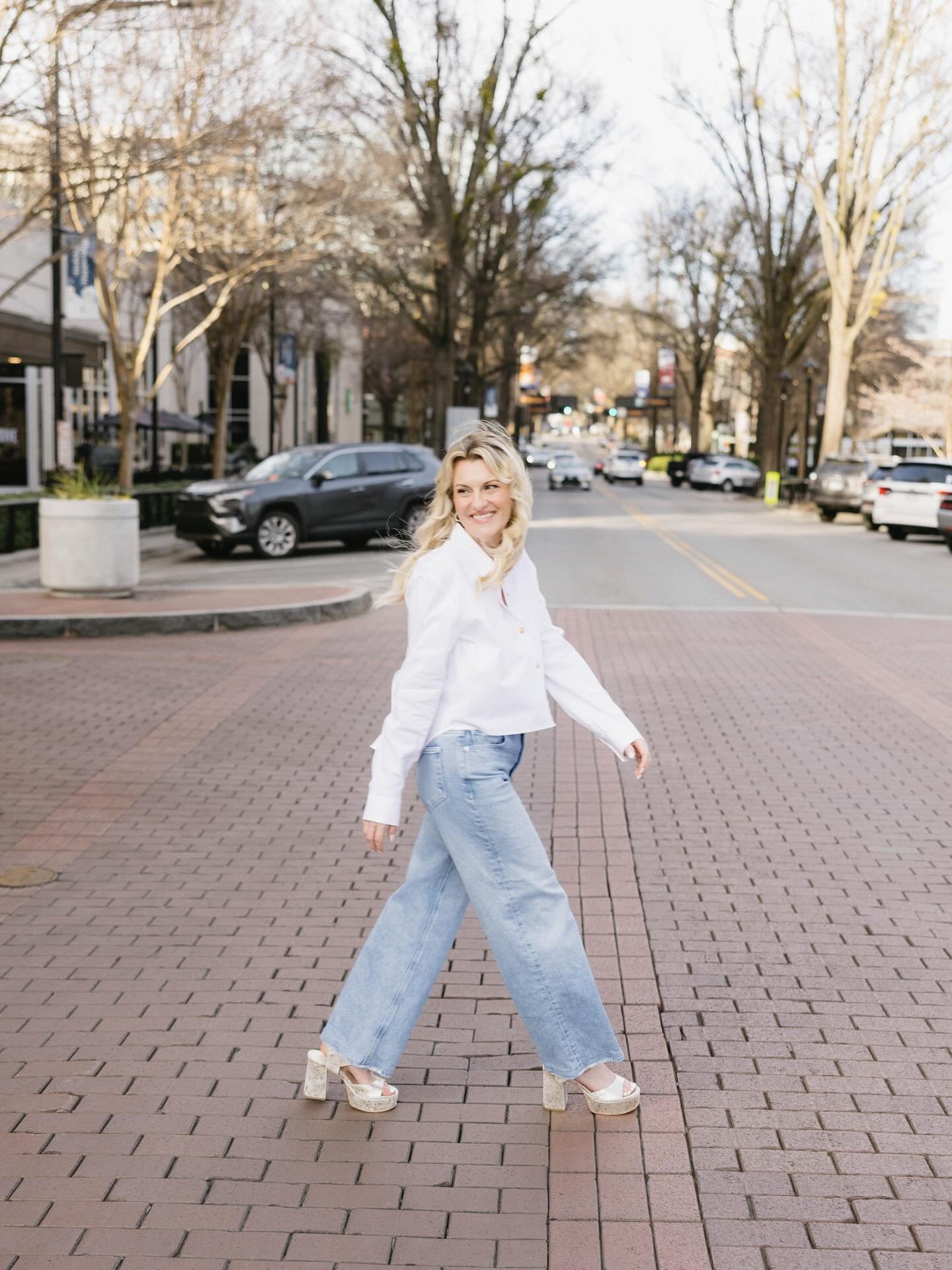 Calling me for your real estate needs is a step in the right direction. 😉 

#SoldonStephanie
#YouDeservetheBestinRealEstate
#CBCaine
#GreenvilleSCRealtor
#ILoveWhatIDo
www.SoldonStephanie.com
400+ 5-Star Reviews 🔗 in BIO