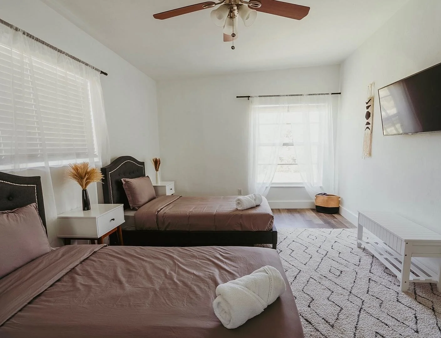 Every suite at Villa Oasis is cozy, chic, and comfortable 🤍🤍