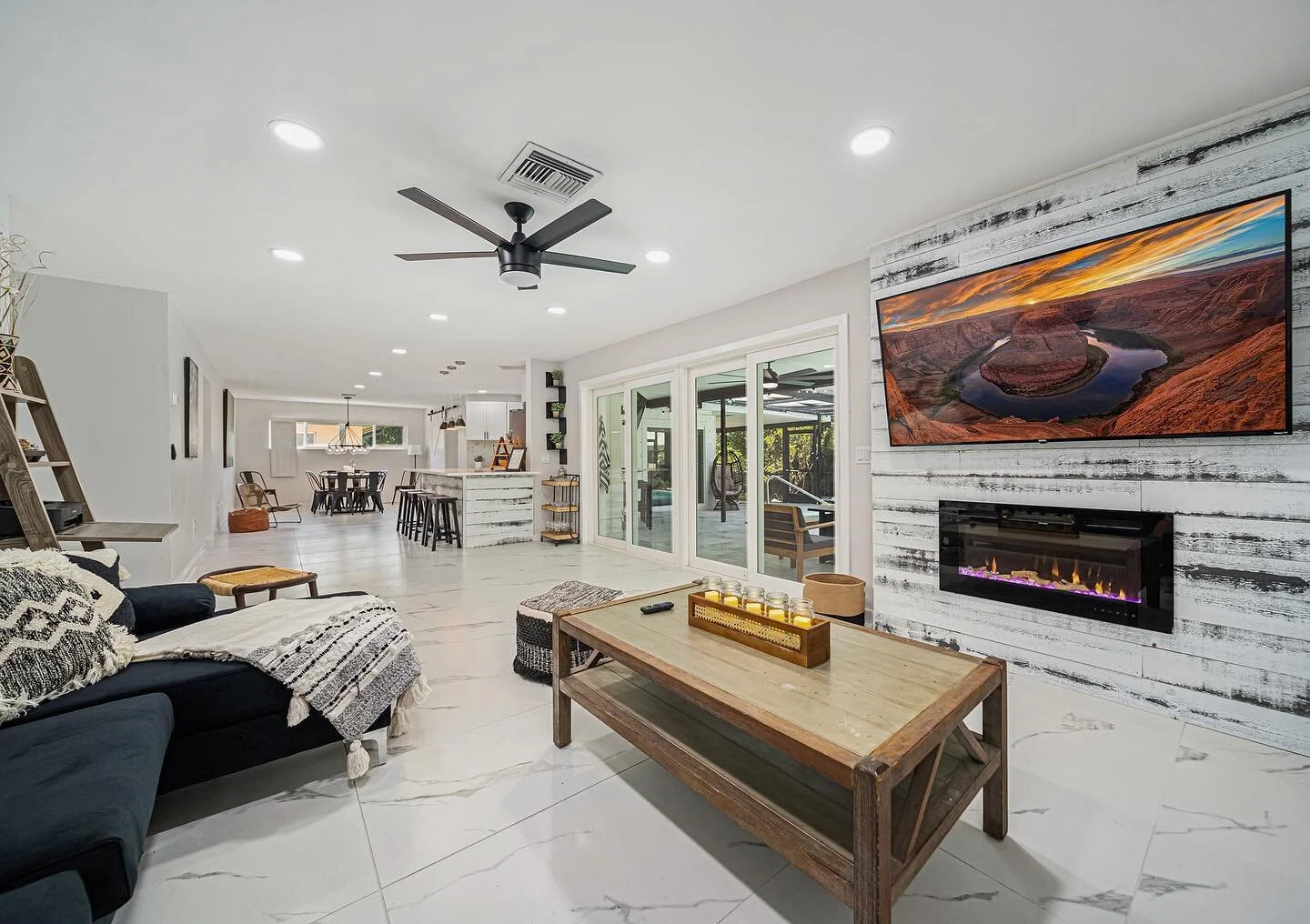NEW VILLA ALERT 🌊🏝🐠✨ say hello to Villa Palma, our next getaway home in Naples, Florida! Link in bio

#naples #naplesflorida #luxuryhomes #luxuryvilla #floridarealestate #airbnbsuperhost
