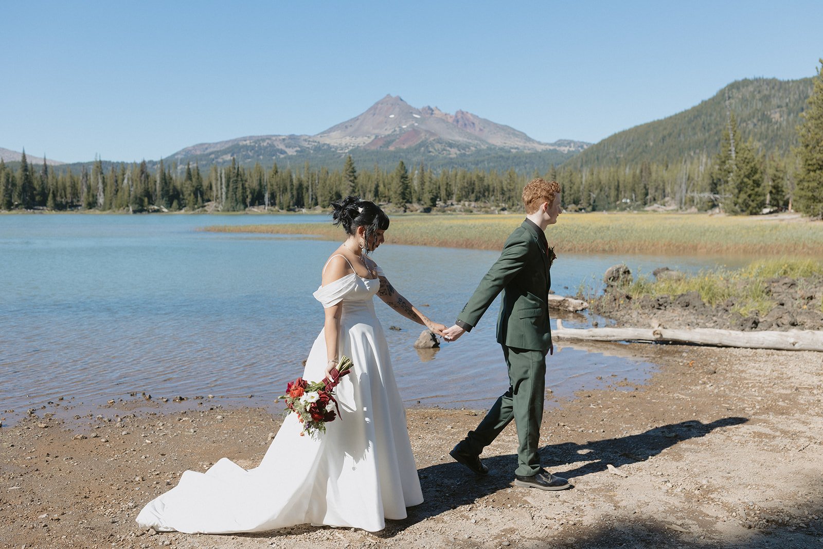 A Small, Intimate Sparks Lake Wedding in Oregon: Everything You Need to Know!