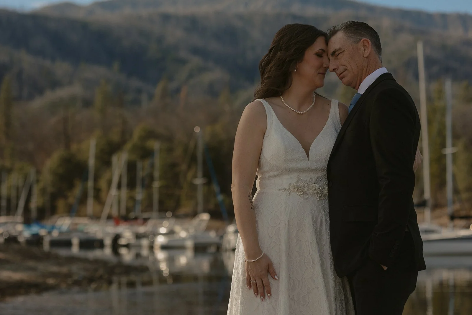 A Sweet &amp; Scenic Redding Mini Wedding at Whiskeytown Lake