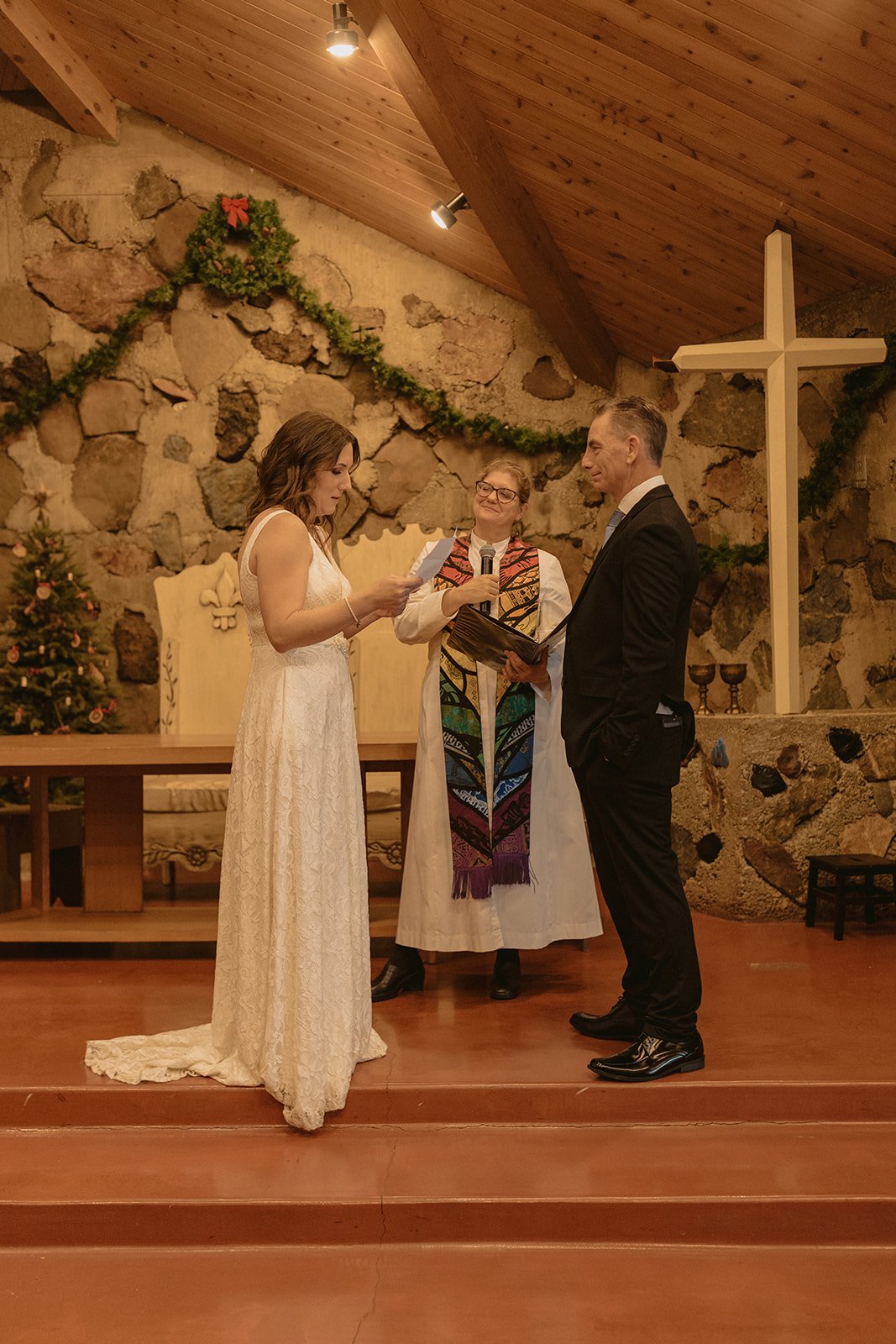 A Sweet &amp; Scenic Redding Mini Wedding at Whiskeytown Lake