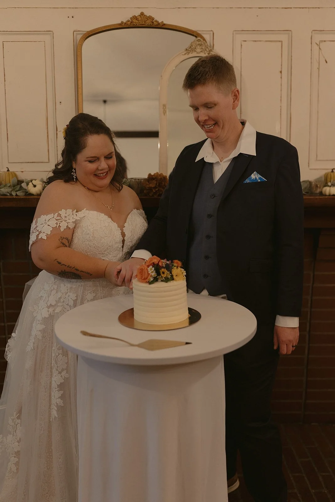 A Fall Wedding in Delaware, Ohio Celebrating Lindsey &amp; Sarah’s Love Story