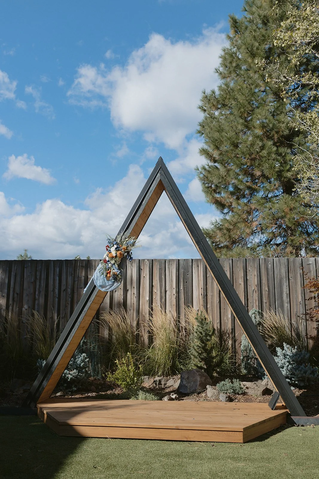 Shasta View Lodge Wedding Venue in McCloud, California: A Hidden Mountain Gem