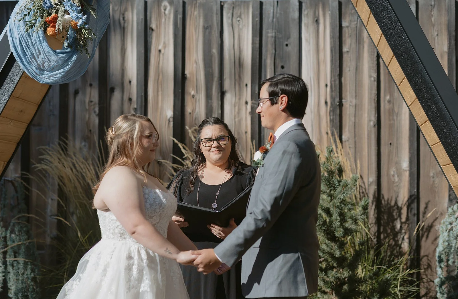 Shasta View Lodge Wedding Venue in McCloud, California: A Hidden Mountain Gem