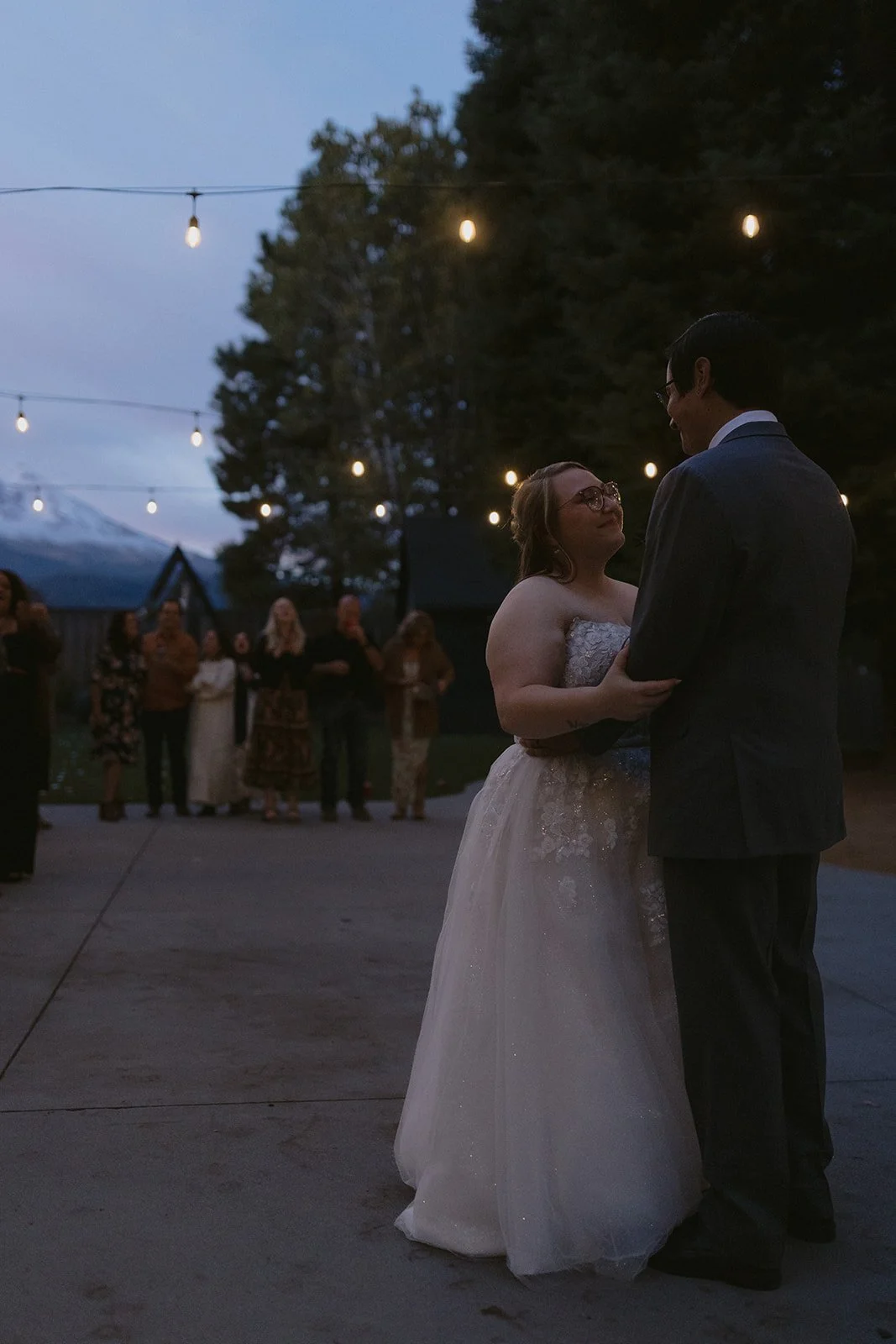 Shasta View Lodge Wedding Venue in McCloud, California: A Hidden Mountain Gem
