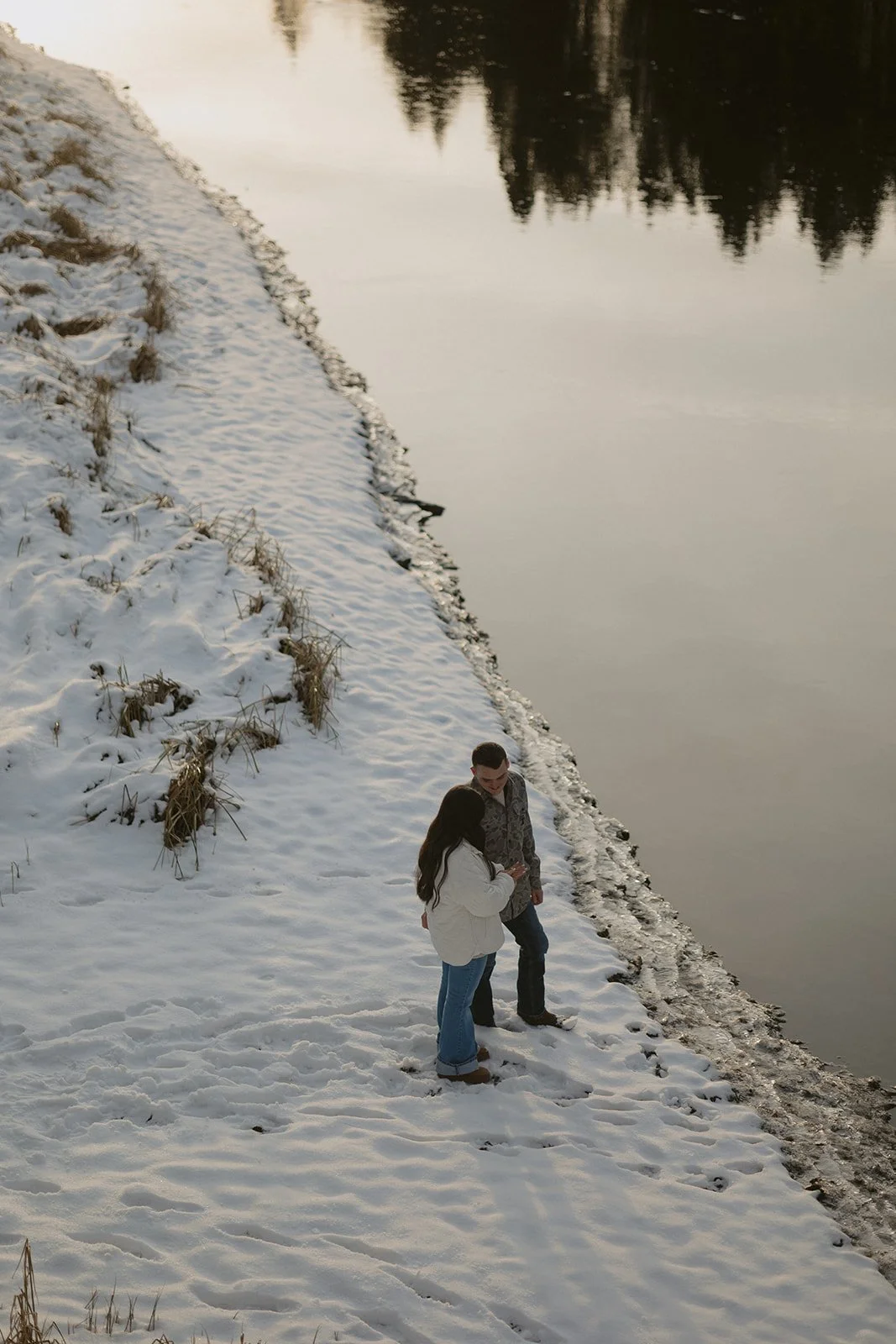 A Romantic Sunriver Proposal Along the Deschutes River | Conner &amp; Ella