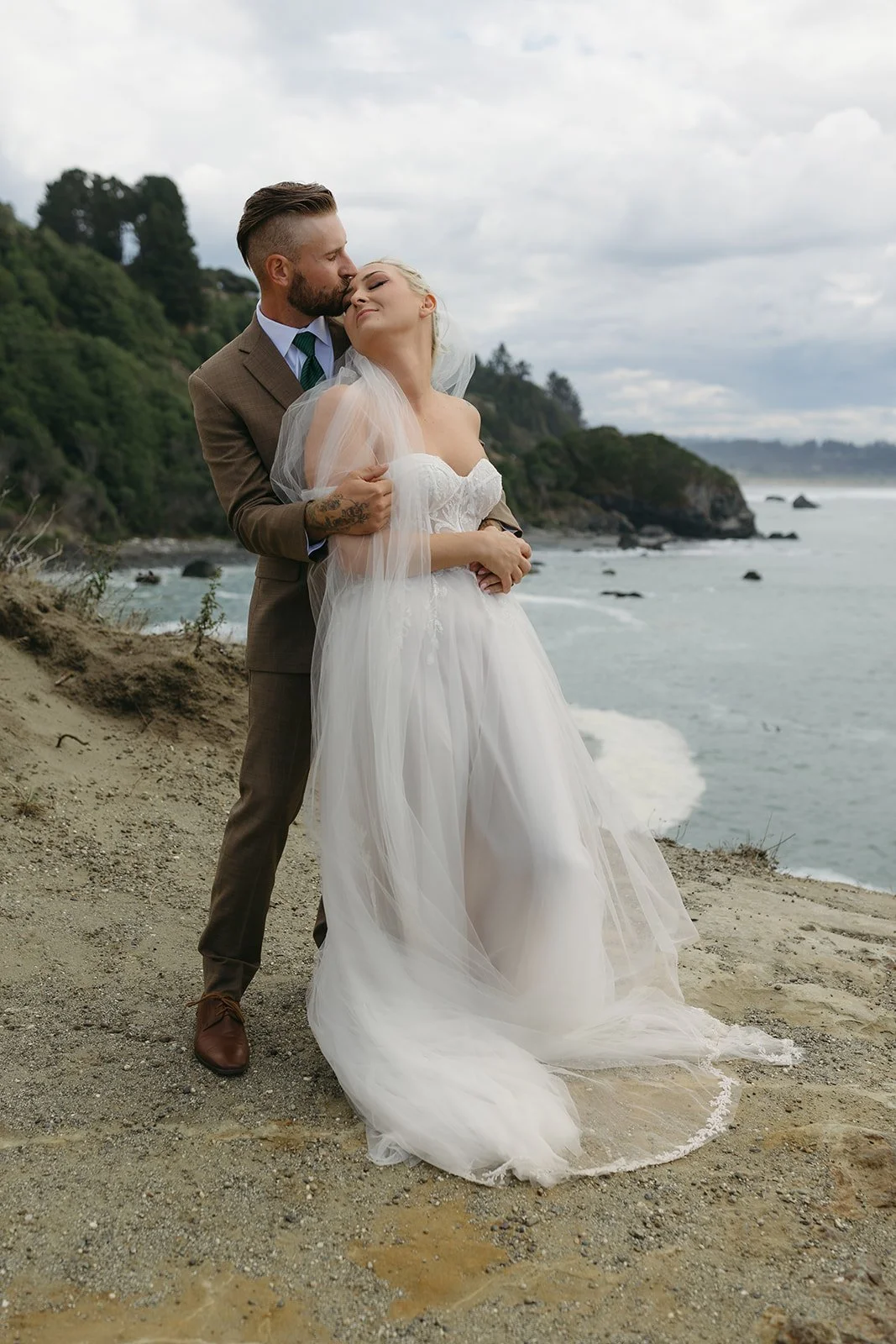 What Does an Elopement Day Look Like? A Relaxed Timeline for Your Dream Wedding