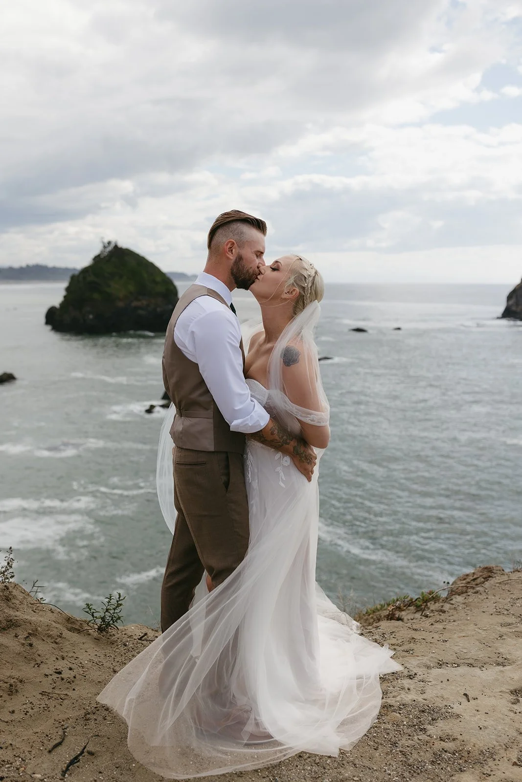 What Does an Elopement Day Look Like? A Relaxed Timeline for Your Dream Wedding