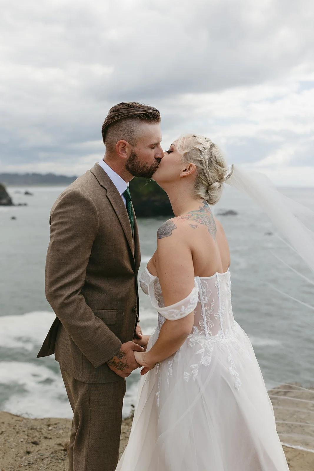 What Does an Elopement Day Look Like? A Relaxed Timeline for Your Dream Wedding