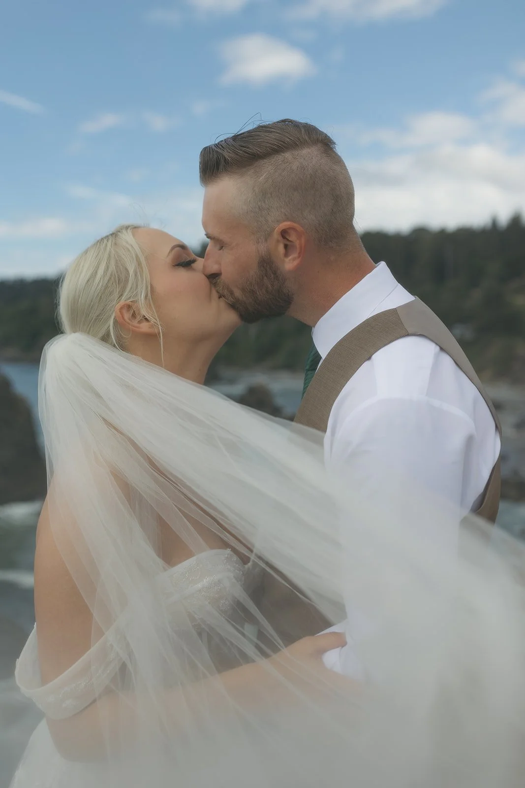 What Does an Elopement Day Look Like? A Relaxed Timeline for Your Dream Wedding