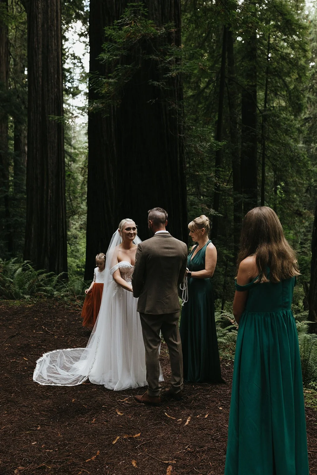 What Does an Elopement Day Look Like? A Relaxed Timeline for Your Dream Wedding