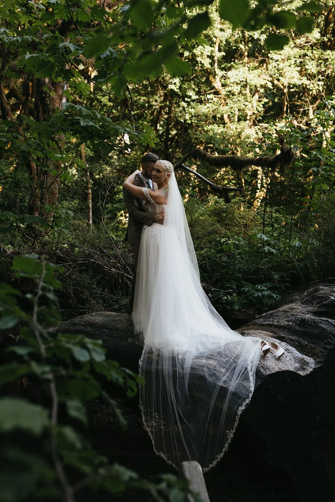 What Does an Elopement Day Look Like? A Relaxed Timeline for Your Dream Wedding
