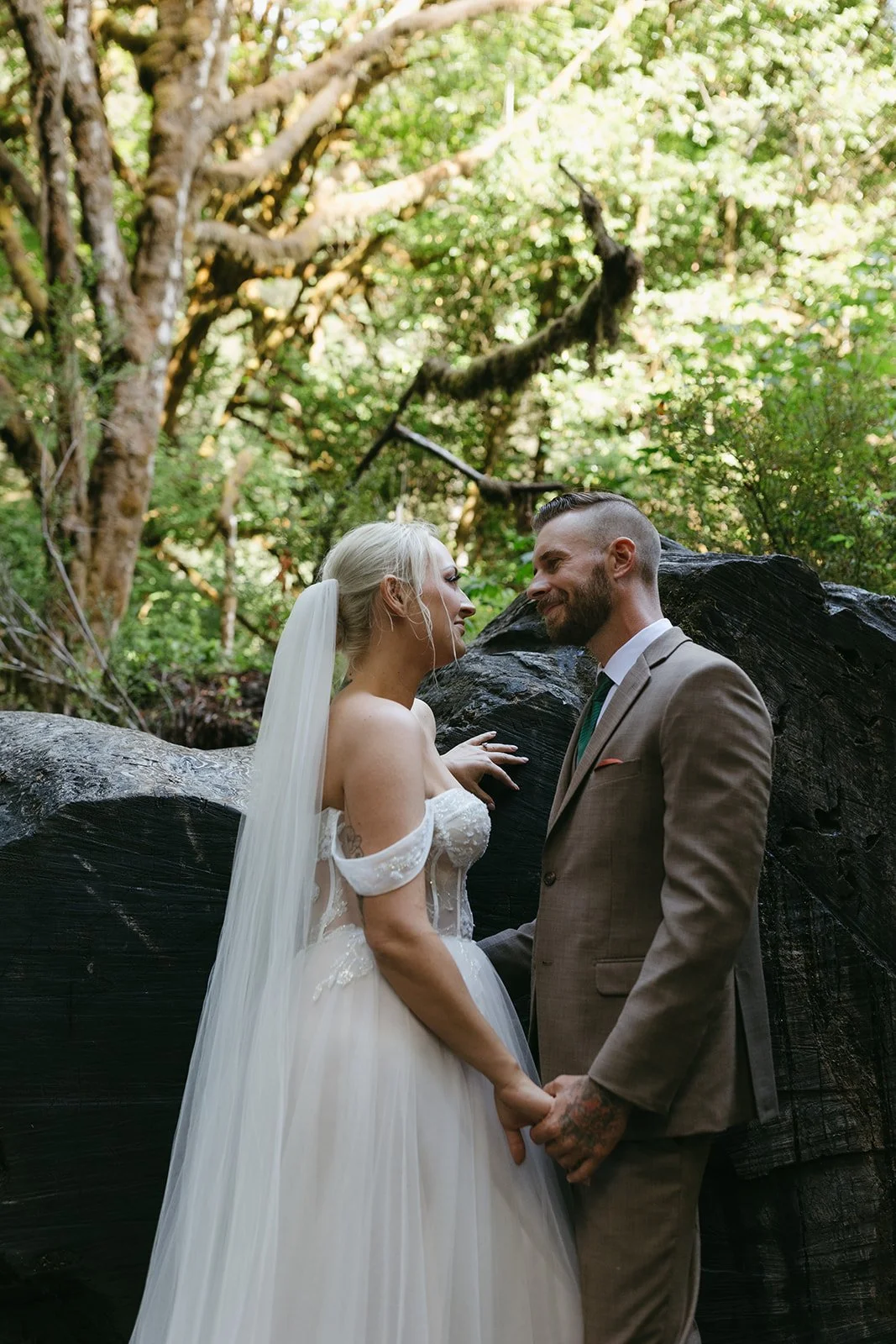 What Does an Elopement Day Look Like? A Relaxed Timeline for Your Dream Wedding