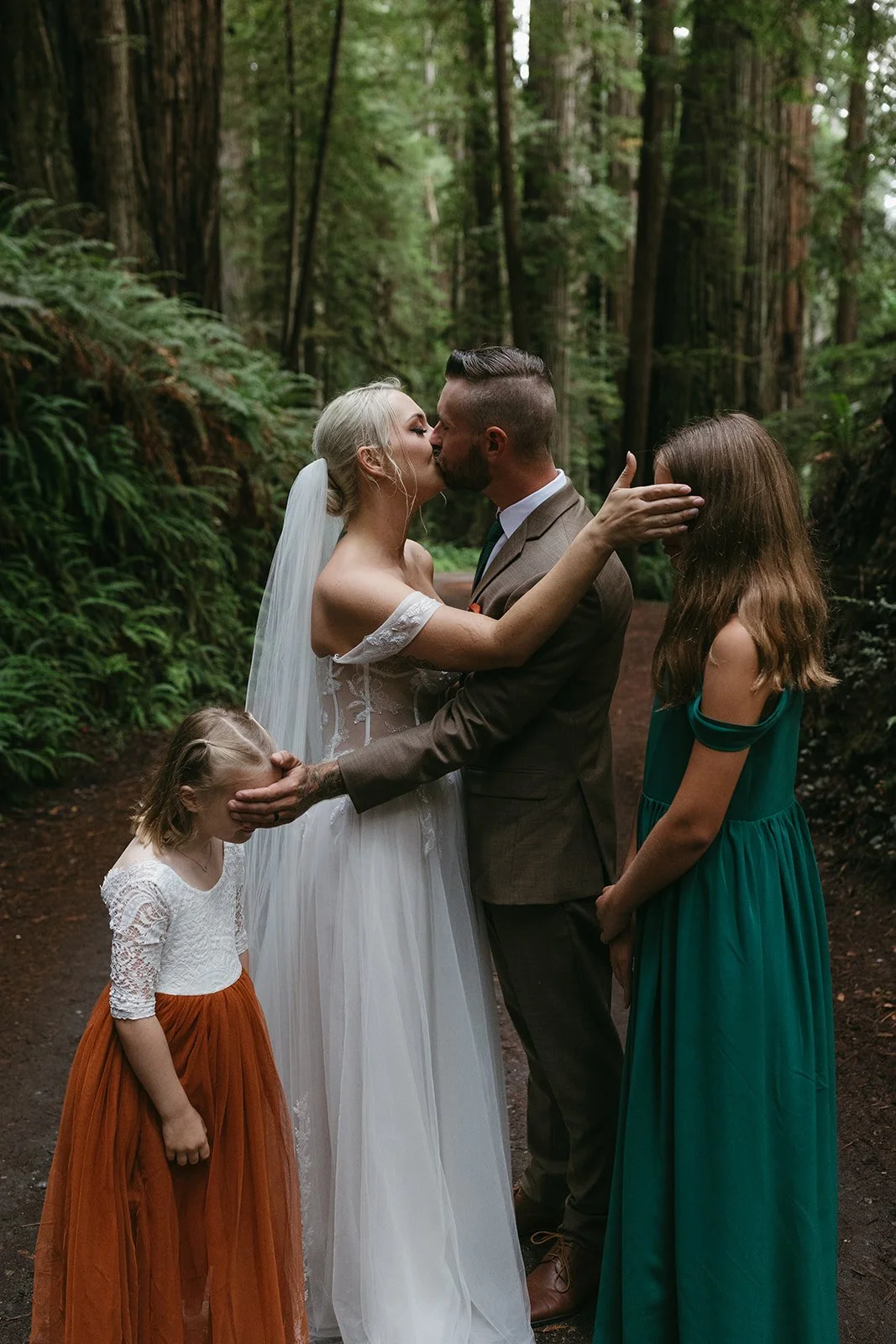 What Does an Elopement Day Look Like? A Relaxed Timeline for Your Dream Wedding