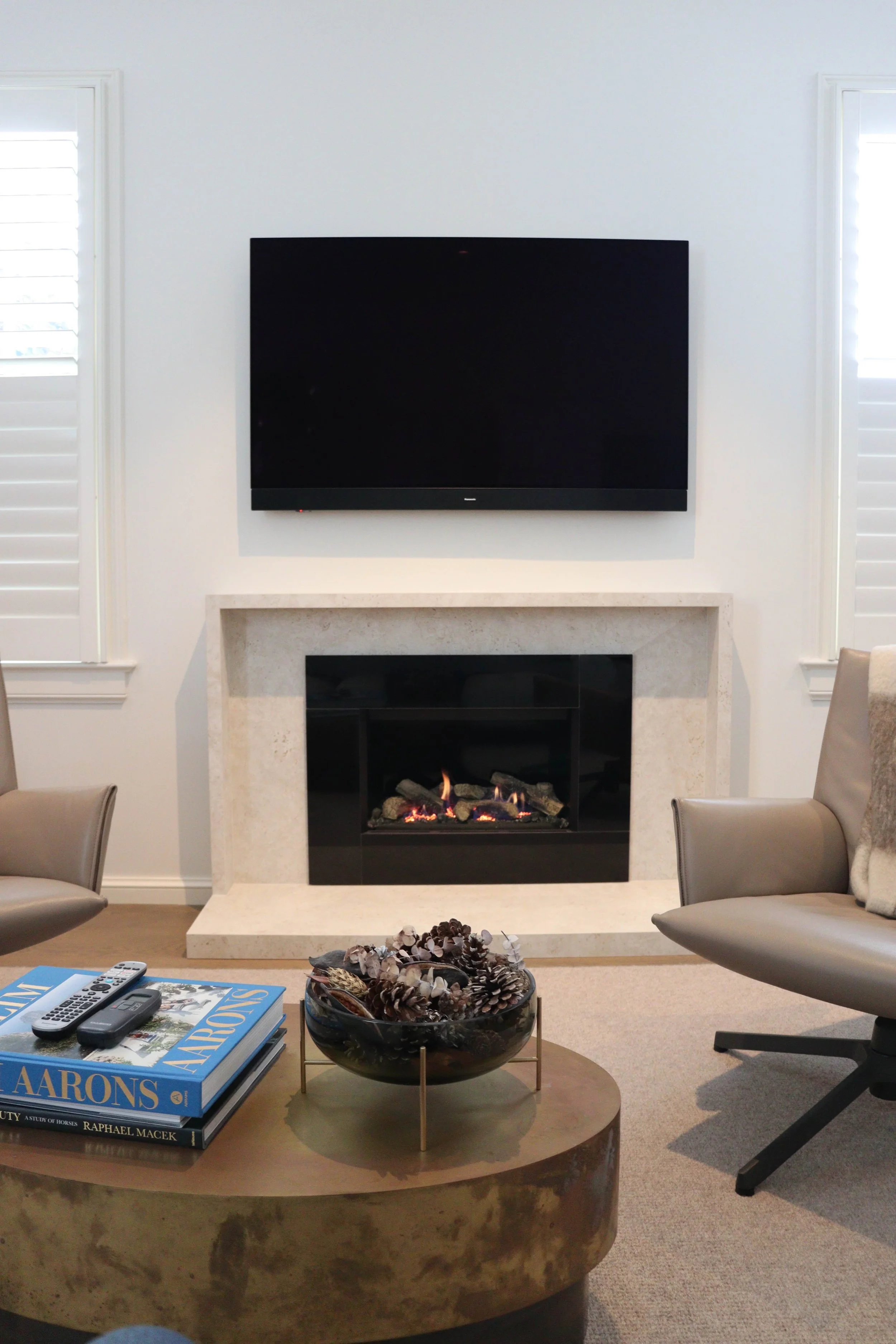 Gazco Riva2 600 Gas Fireplace with Dekton Surround