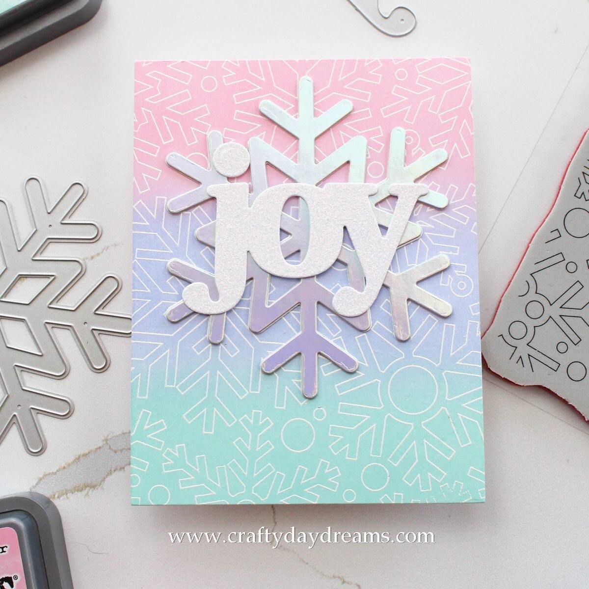 Today I&rsquo;m wrapping up all my Christmas card sharing! I&rsquo;m not going out with a bang, per se, but if you&rsquo;re in need of a quick, last minute card this is the way to go! Specifically oxide resist and a background stamp&mdash;my favorite