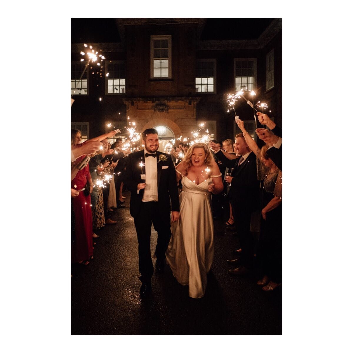 This is what a New Year&rsquo;s Eve wedding looks like, and now I want to shoot one every year! 
Thank you Amelia &amp; Luke, so much fun.

Venue: @barnetthillhotel 
Flowers: @littleflower_florest 
Makeup: @stephaniedorelliih
Hair: @occasionhairbymeg