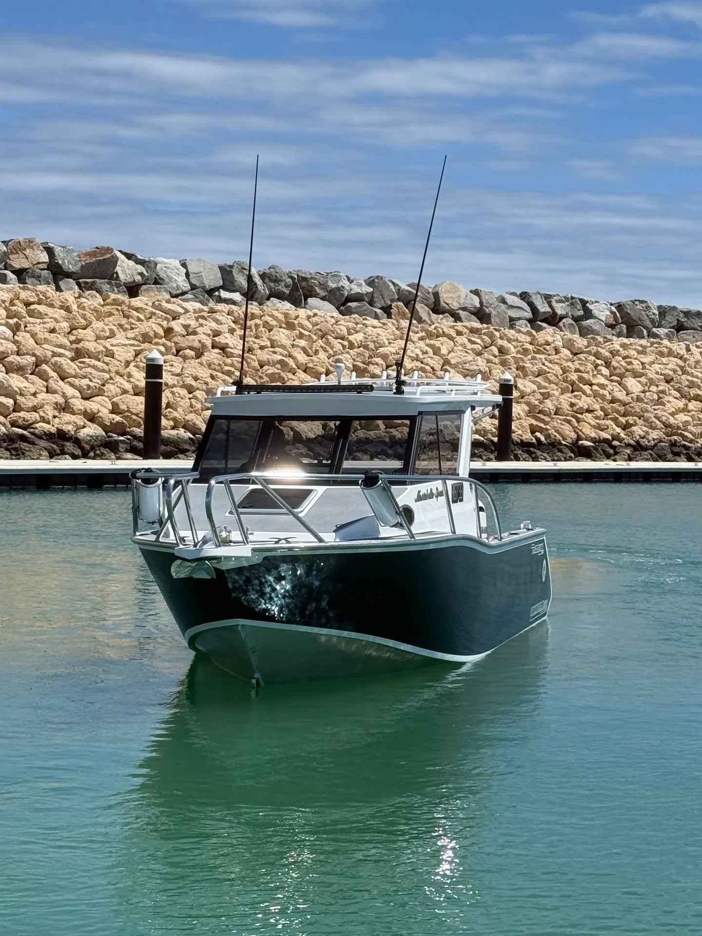 The stunning ππππ ππ₯π²π¦π©π’ππ§ ππ¨π§πππππ₯π₯π¨ ππ©πππ’ππ₯ absolutely delivered on sea trial day — clocking an impressive 44.8 knots! β‘οΈ
Every detail on this build was crafted for excellence — from the custom @marine Mat