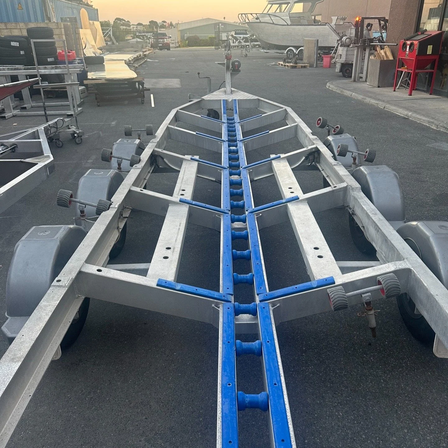 𝐅𝐎𝐑 𝐒𝐀𝐋𝐄 $𝟏𝟓,𝟎𝟎𝟎 

9.5m 4500kg Aluminium tri-axle boat trailer.
*Just passed the pits.

Give us a call on 0428 168 423 or email enquiries@razerline.com.au

#TrailerForSale #aluminiumtrailer #boattrailer